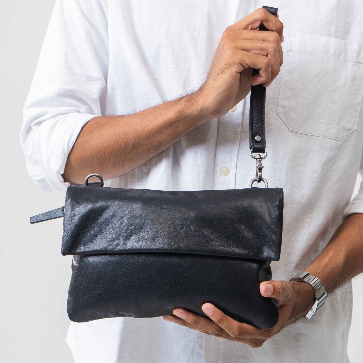 Tas Genggam Pouch Kulit - BLCK 210901 BL