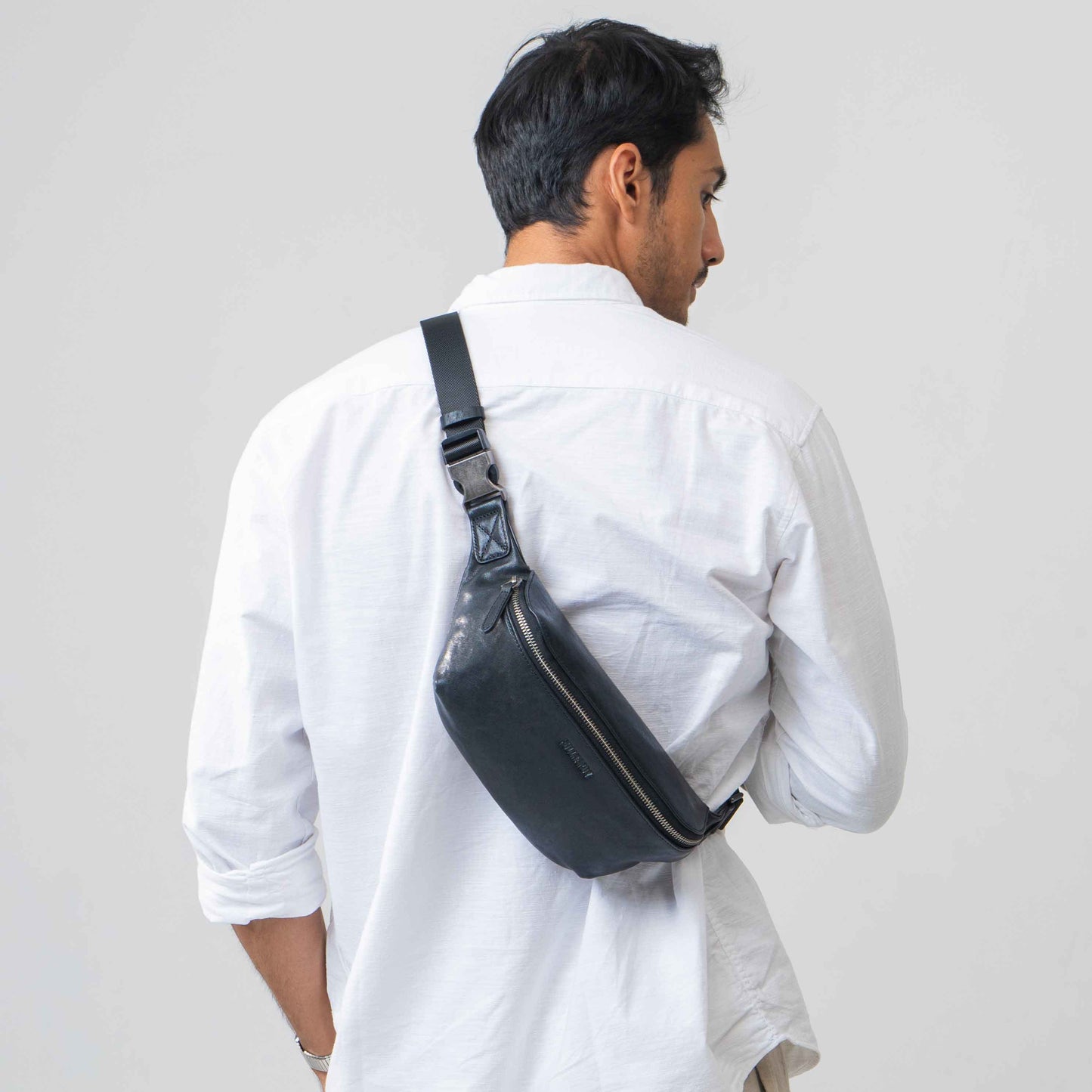 Tas Selempang Kulit - BLWB 193929