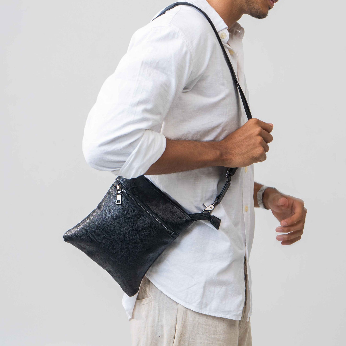 Tas Selempang Kulit - BYNSP 30667 BL