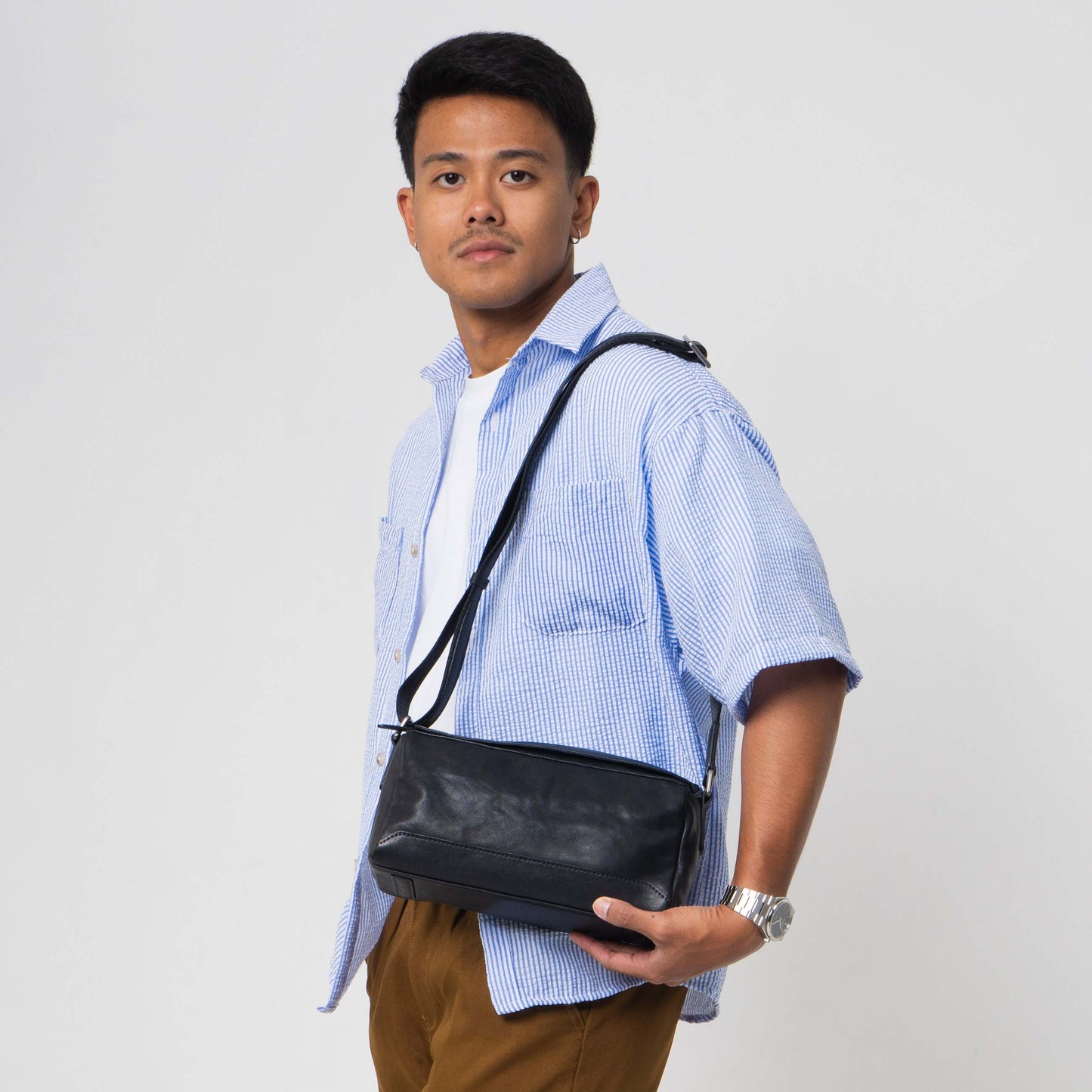 Tas Selempang Kulit - BLSP 8251 BL