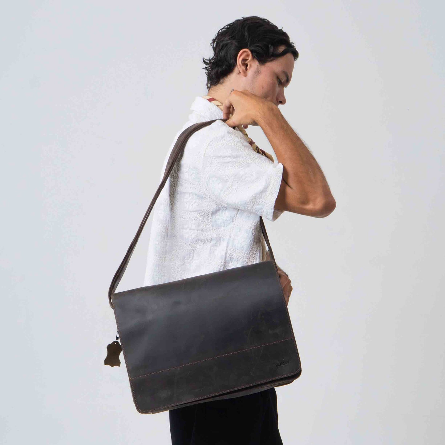 Tas Selempang Kulit - FKSBH 230629 CF