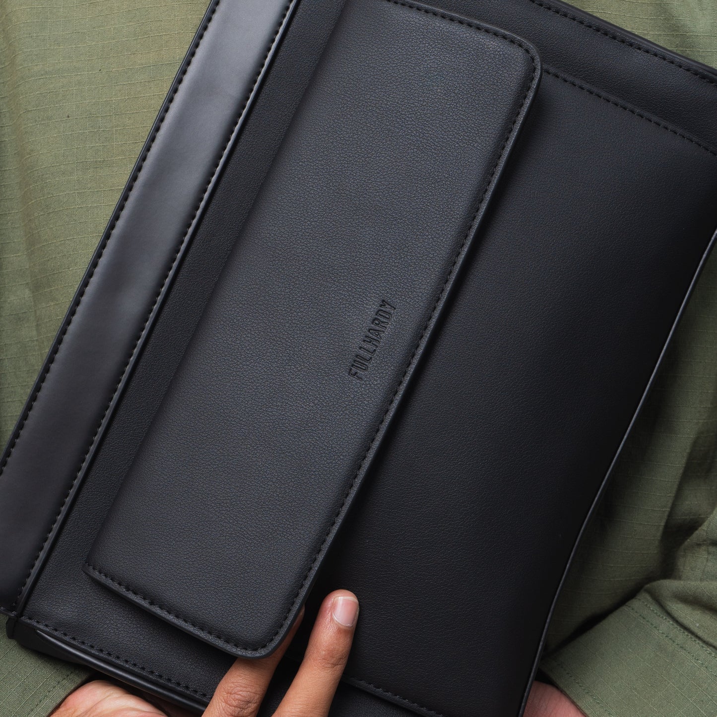 Tas Genggam Pouch Kulit - BYNCK BG011 BL