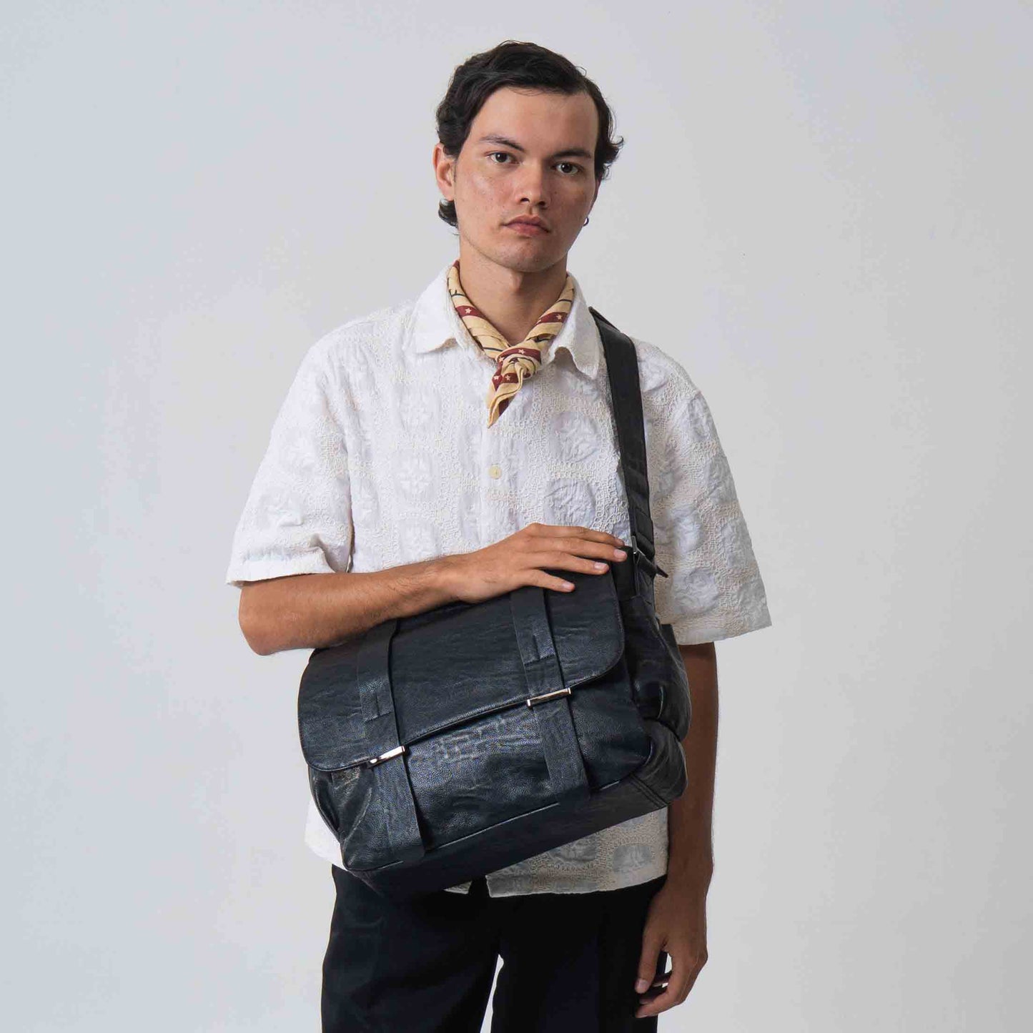 Tas Selempang Kulit - BYNSB 30077