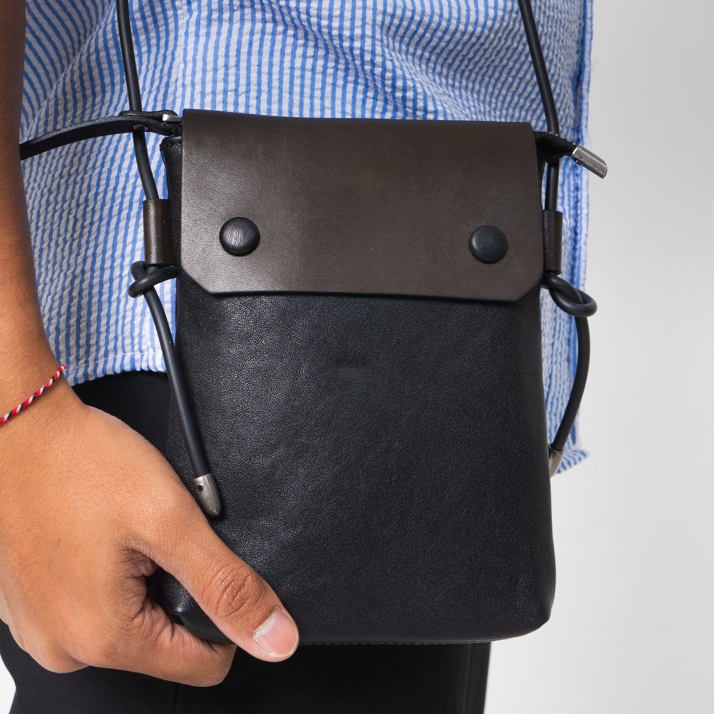 Tas Selempang Kulit - BLSP 8234 BL