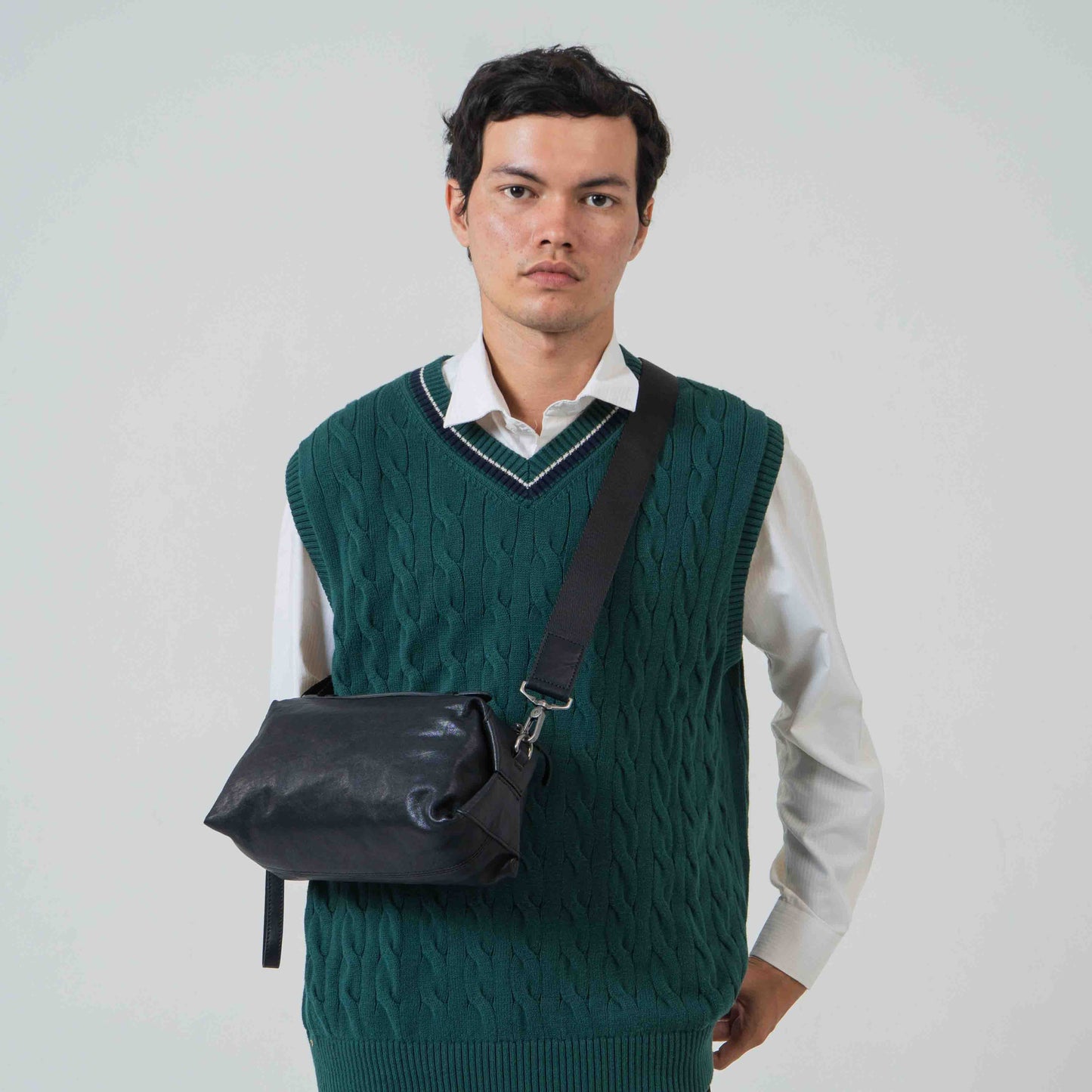 Tas Selempang Kulit - BLSP 8165 BL