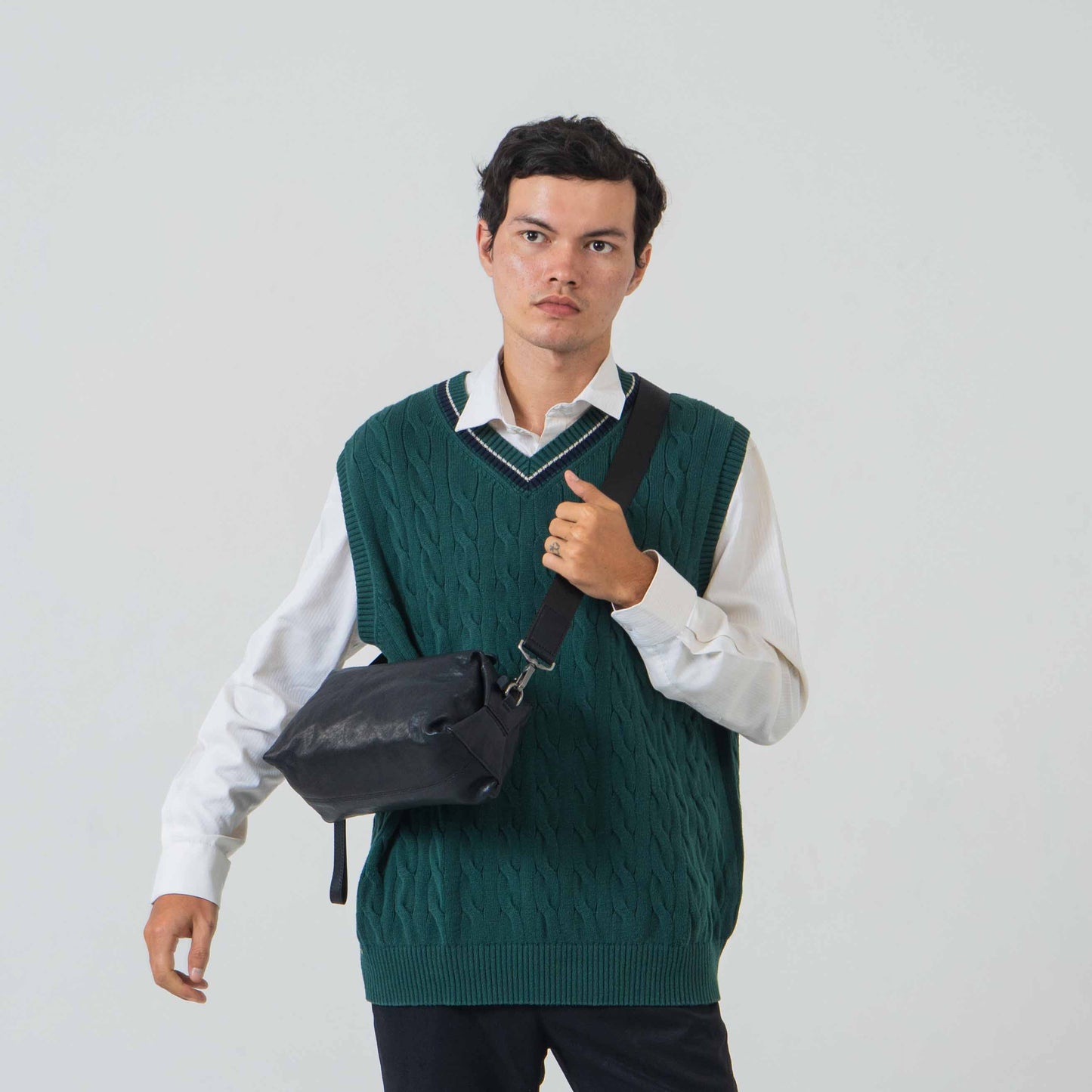 Tas Selempang Kulit - BLSP 8165 BL