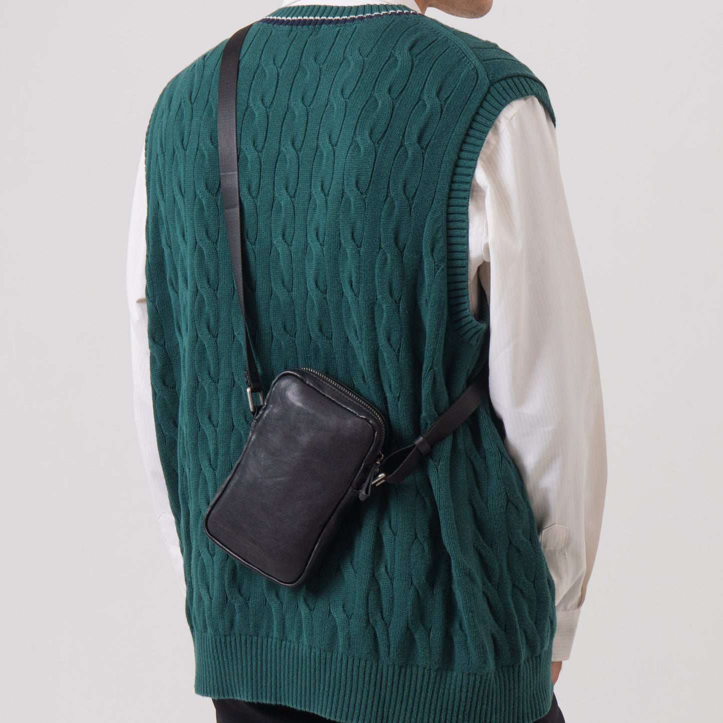 Tas Selempang Kulit - BLSP A075 BL