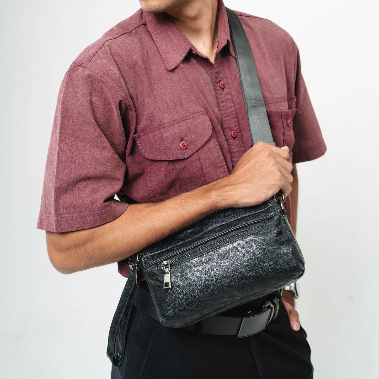 Tas Genggam Pouch Kulit - BYNCK 30675