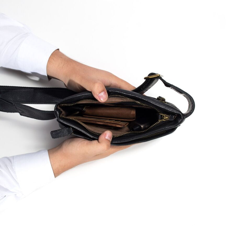 Tas Selempang Kulit - BLWB 15006