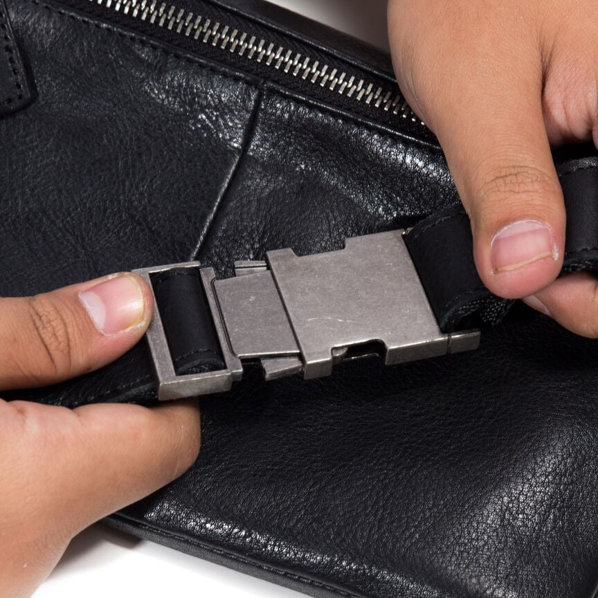 Tas Selempang Kulit - BLWB 15002