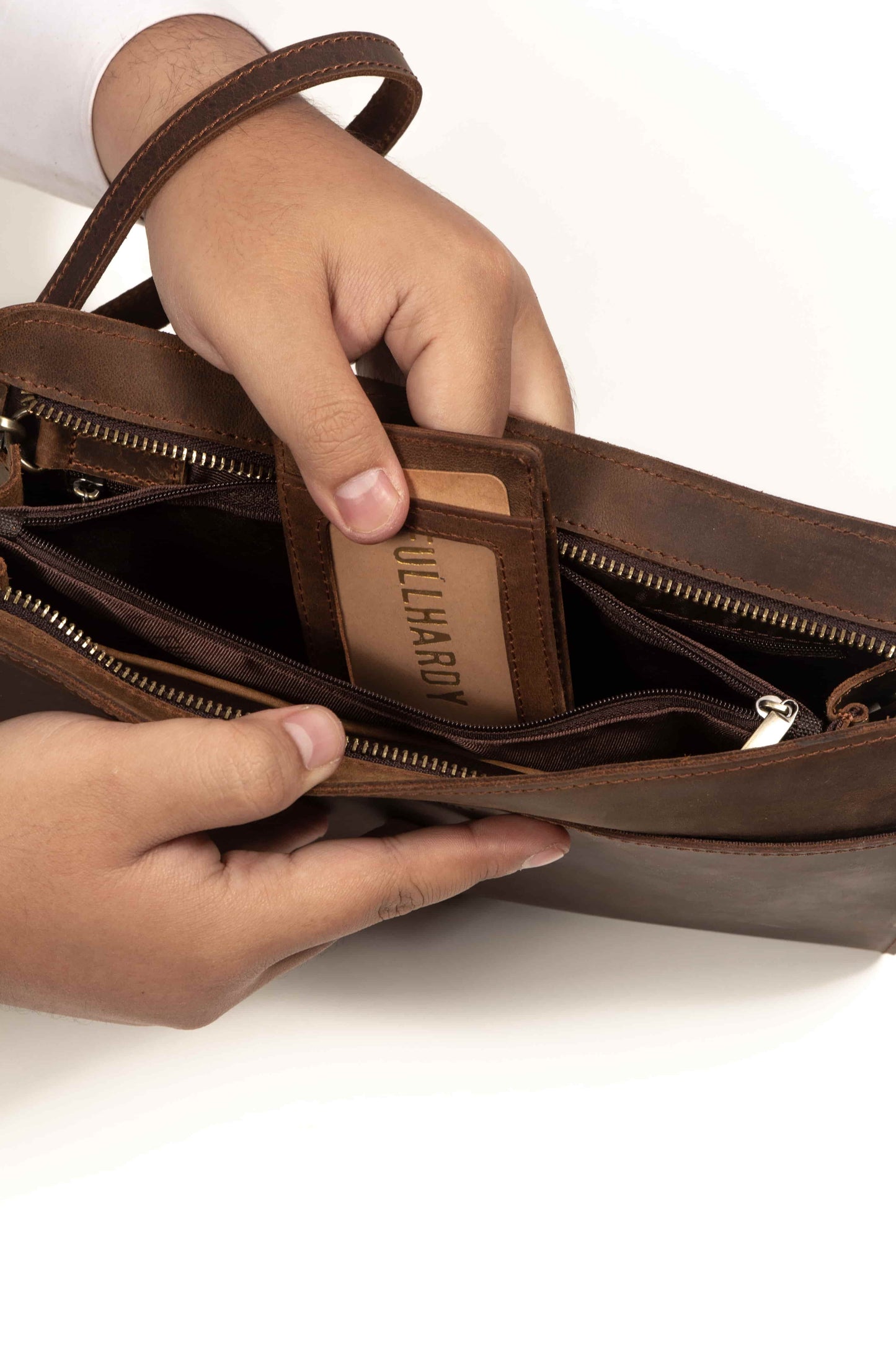 Tas Genggam Pouch Kulit - FKSCKH 211119 CF