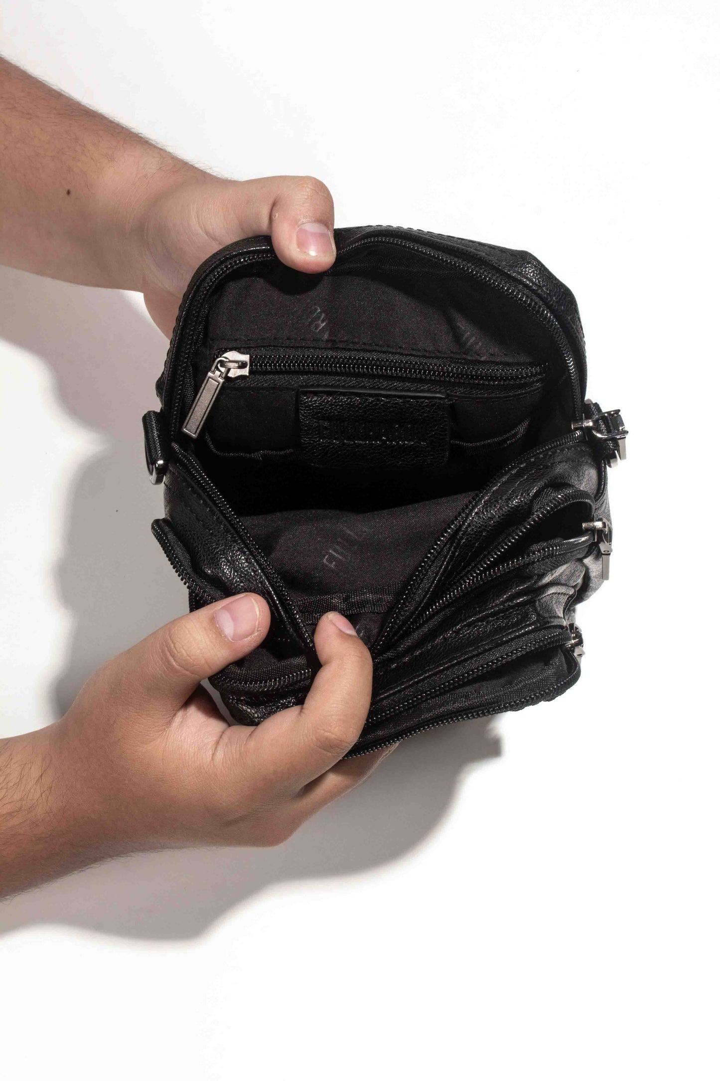 Tas Selempang Kulit - BYNSP 30322