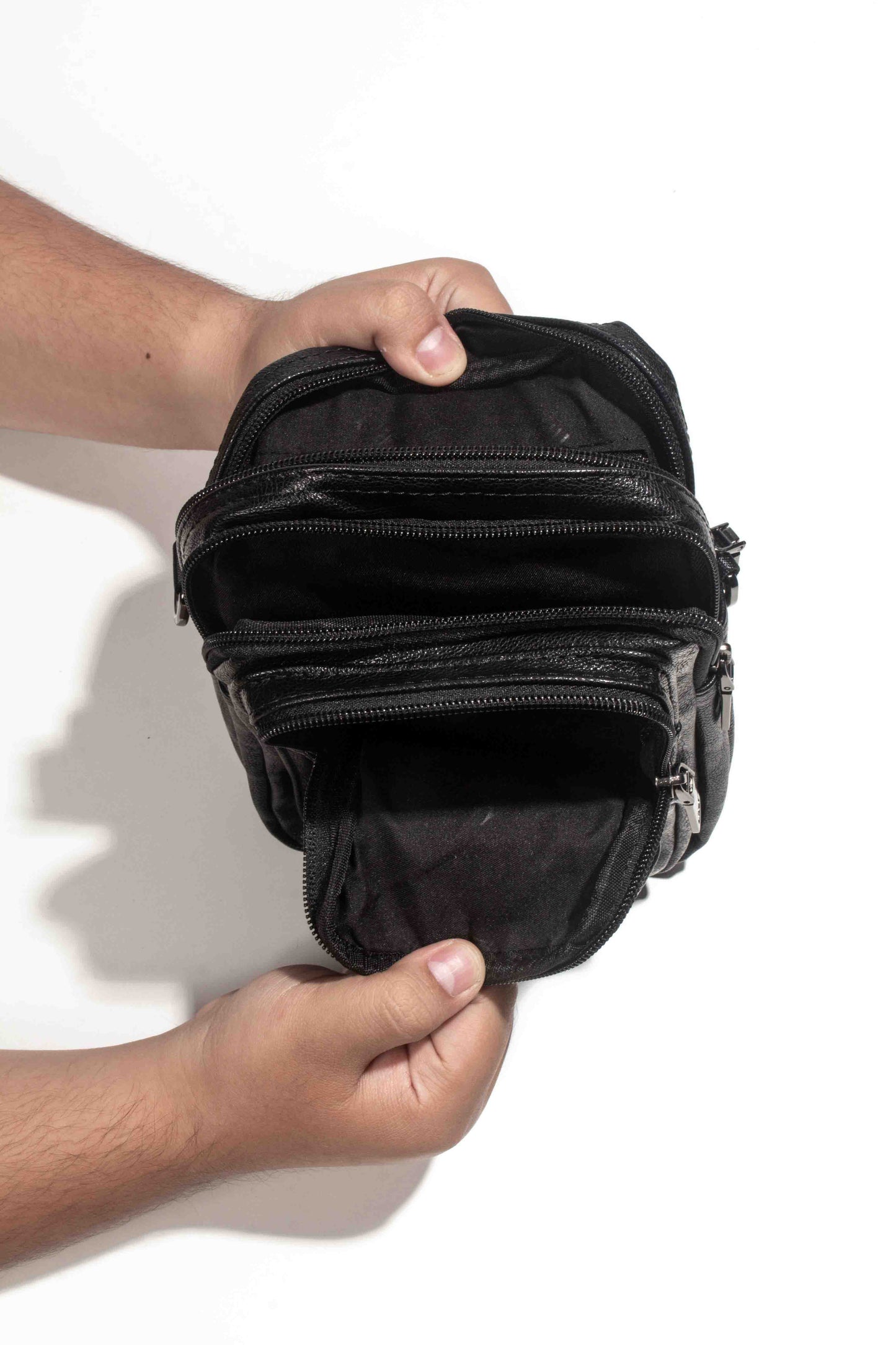 Tas Selempang Kulit - BYNSP 30322