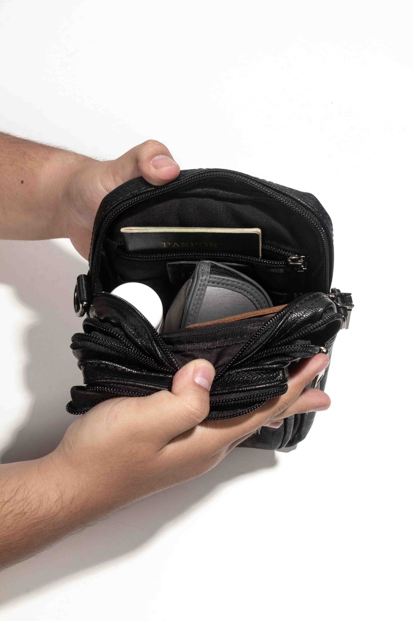 Tas Selempang Kulit - BYNSP 30322