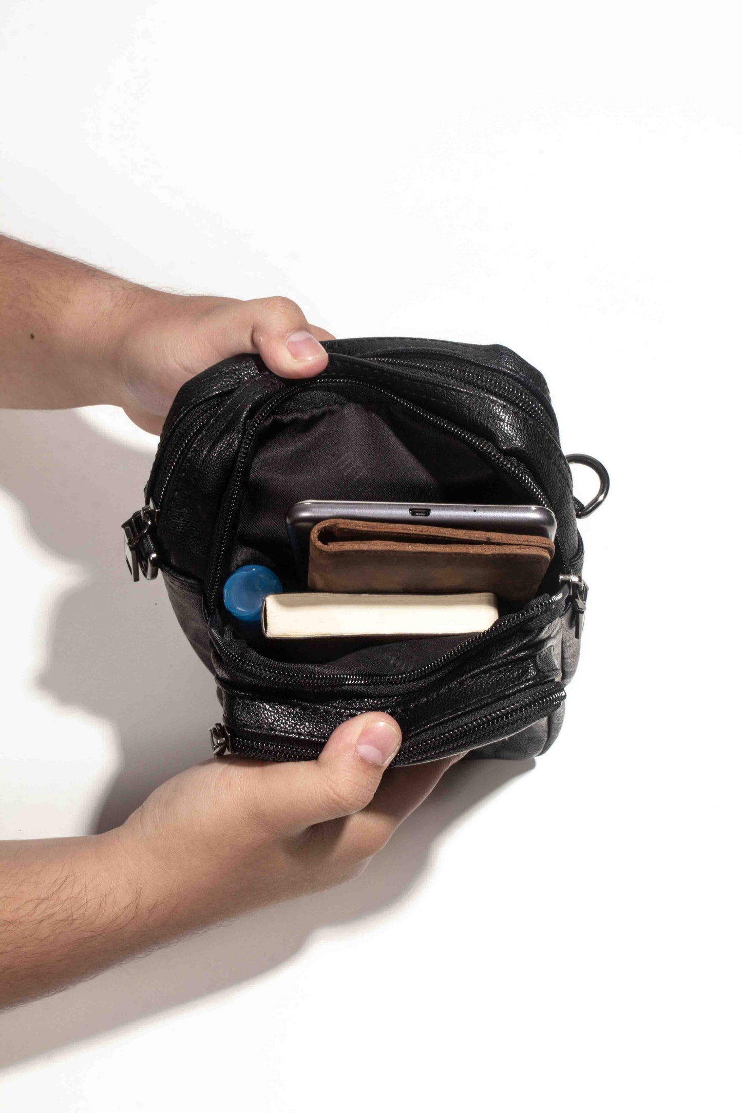 Tas Selempang Kulit - BYNSP 30322