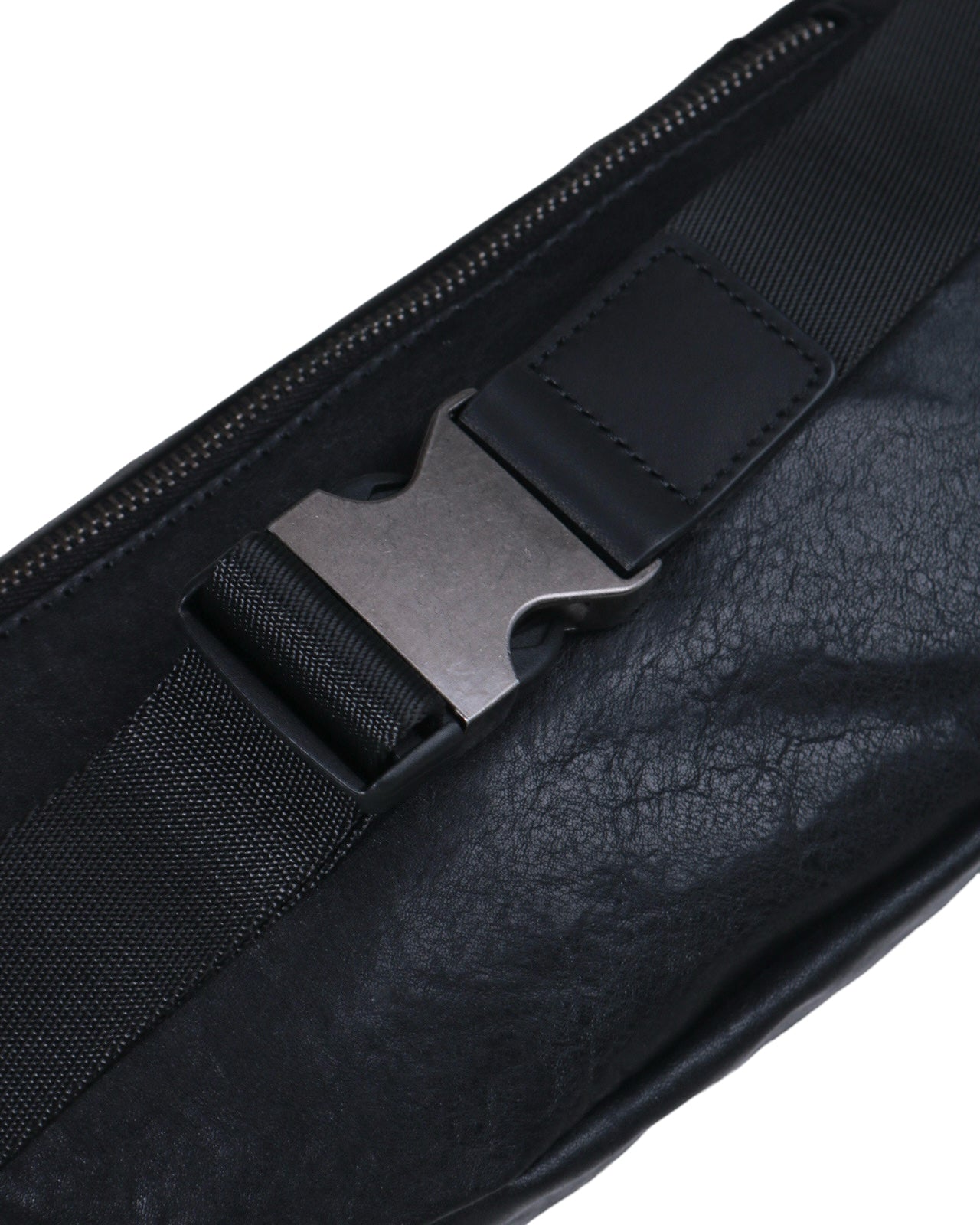 Tas Selempang Kulit - BLSP 8964