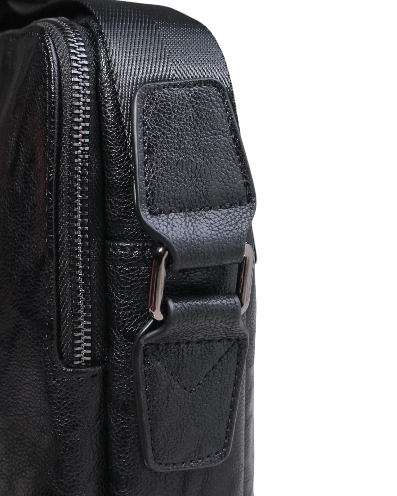 Tas Selempang Kulit - BYNSP 30528