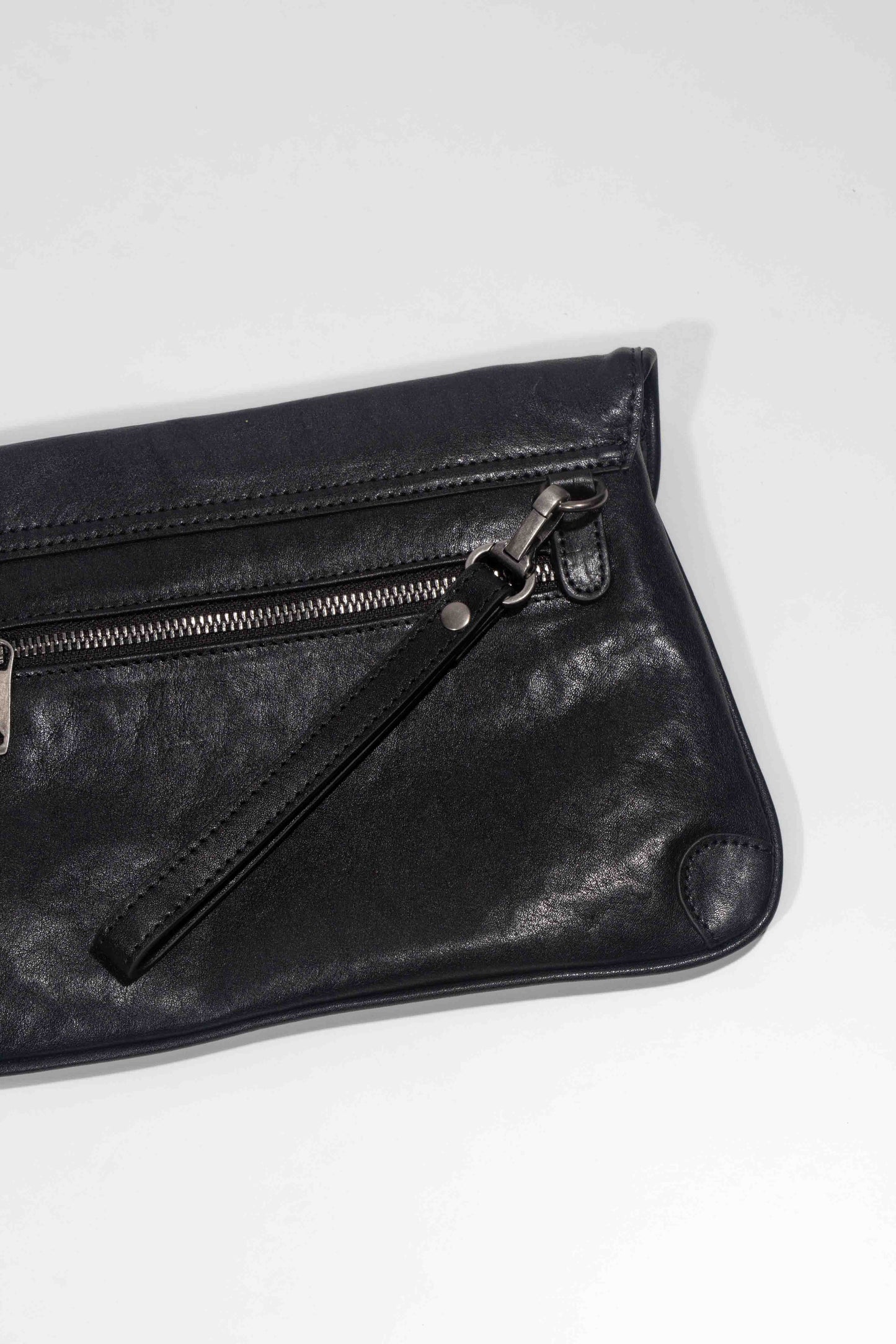 Tas Selempang Kulit - BLSP 8166 BL