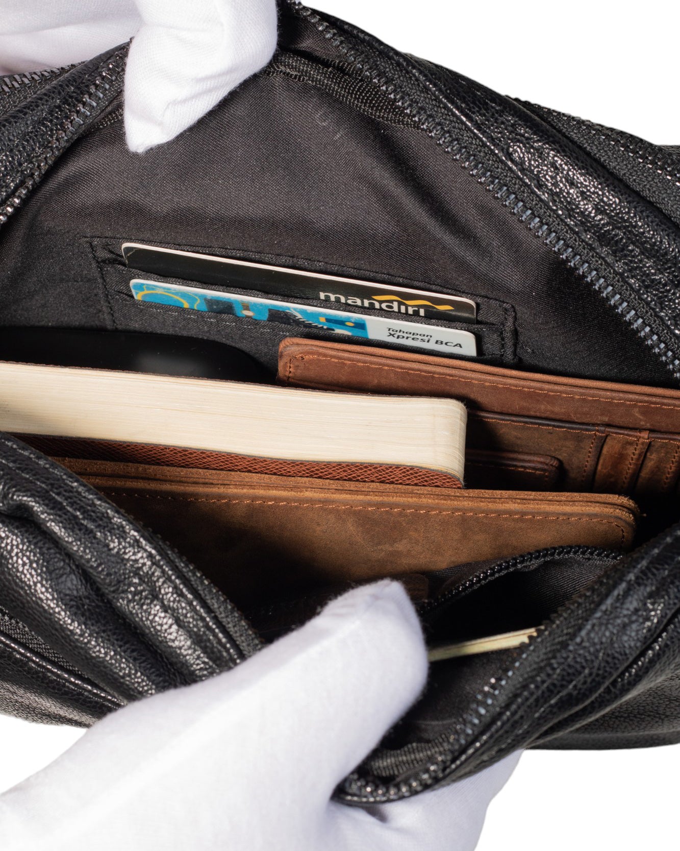 Tas Genggam Pouch Kulit - BYNSP 30577