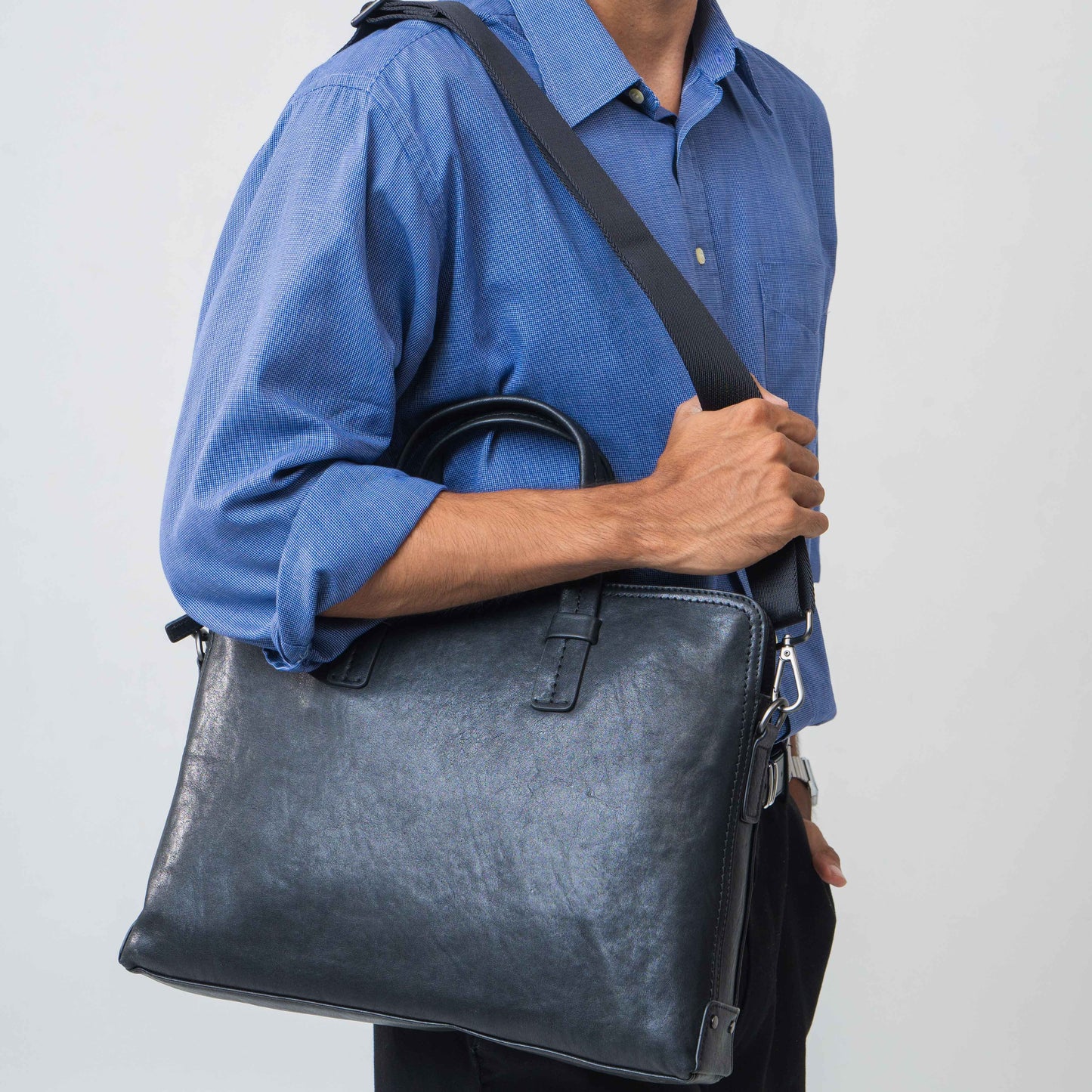 Tas Selempang Kulit - BLSB 20125 BL