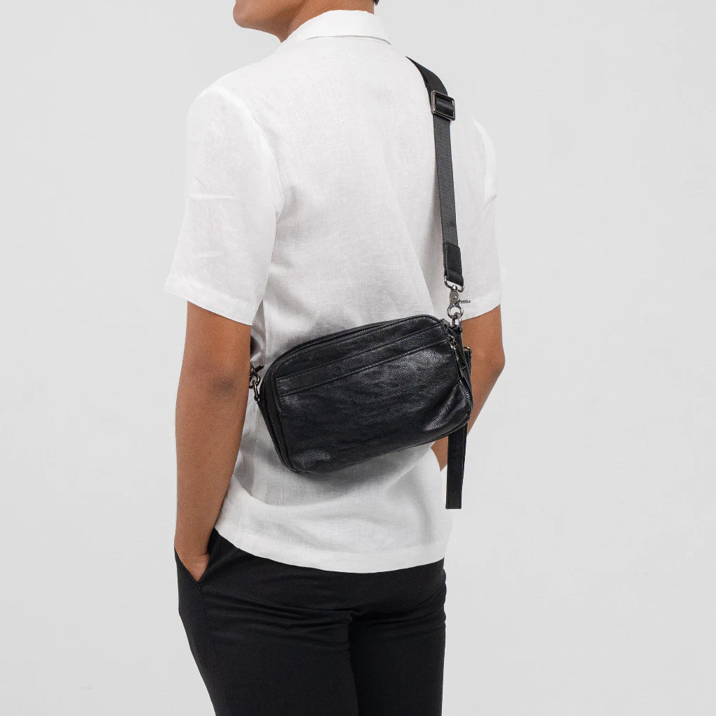 Tas Selempang Kulit - BYNSP 30631