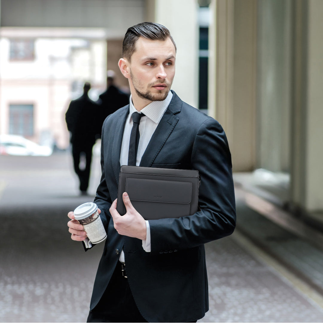 Tas Genggam Pouch Kulit - BYNCK BG011 BL