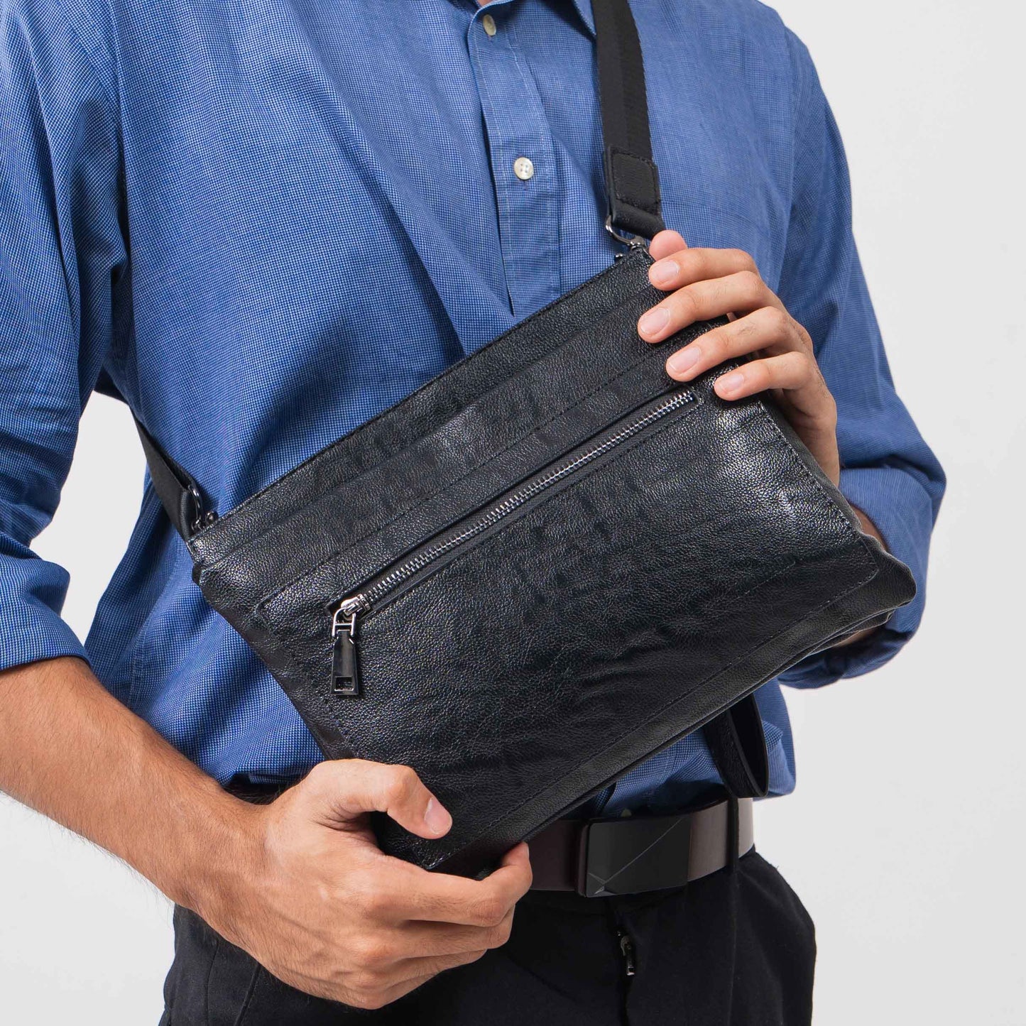 Tas Genggam Pouch Kulit - BYNCK 30660