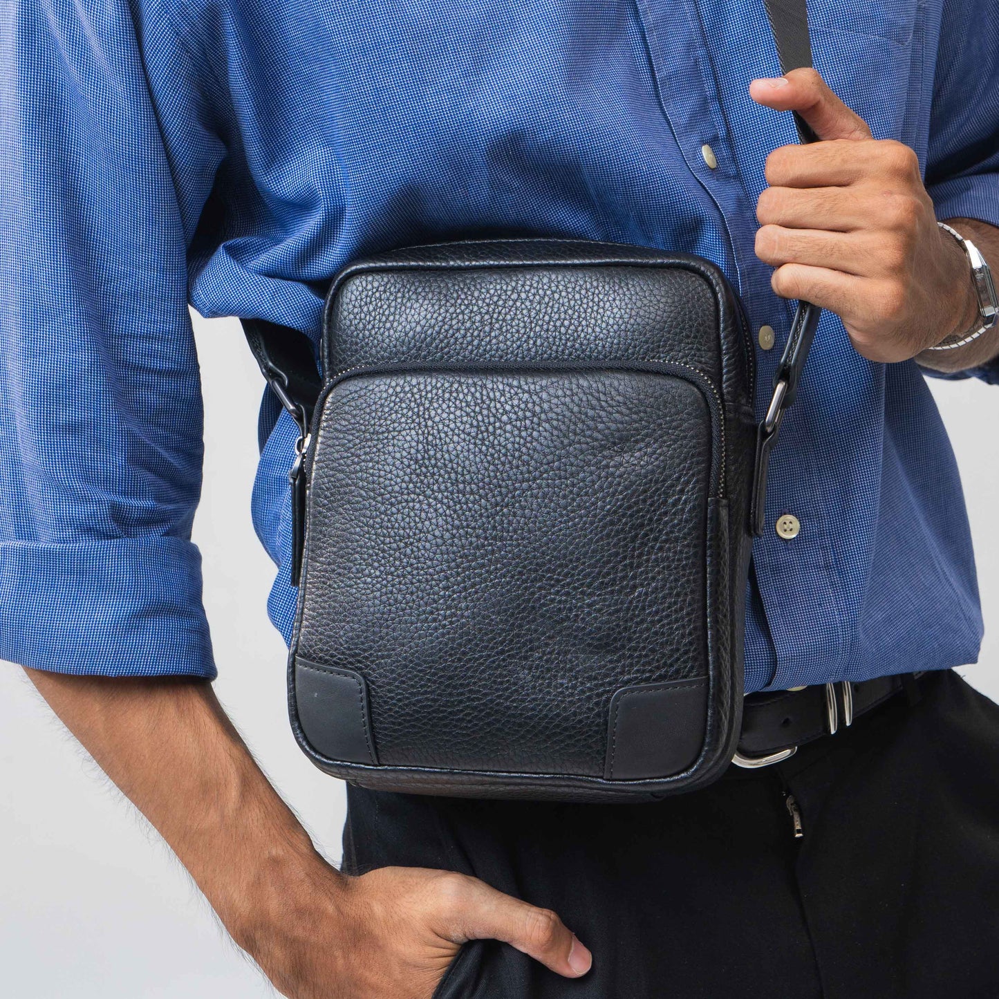 Tas Selempang Kulit - BLSP 92083-30 BL