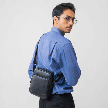 Tas Selempang Kulit - BLSP 92083-30 BL