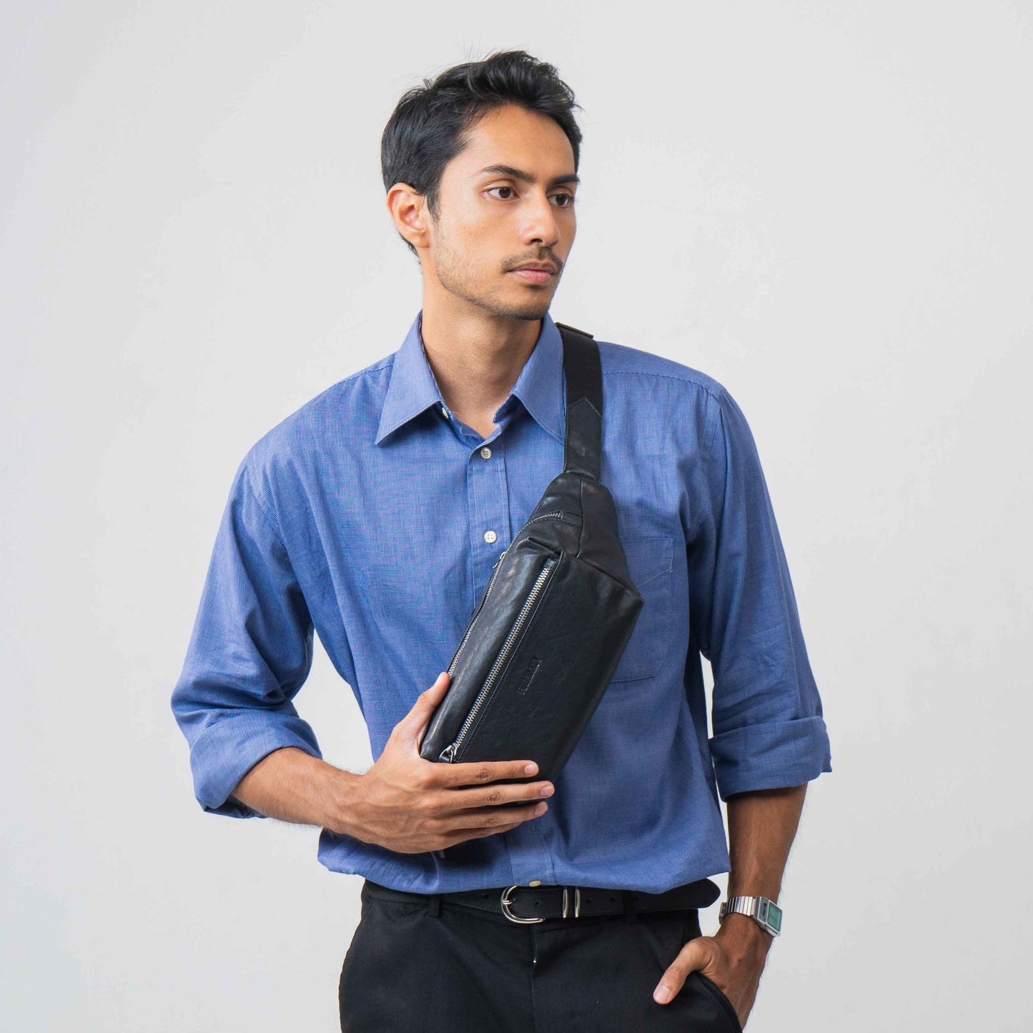 Tas Selempang Kulit - BLWB 3161 BL