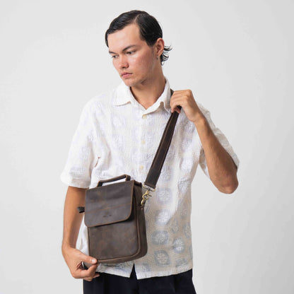 Tas Selempang Kulit - FKSPH 2001203B CF