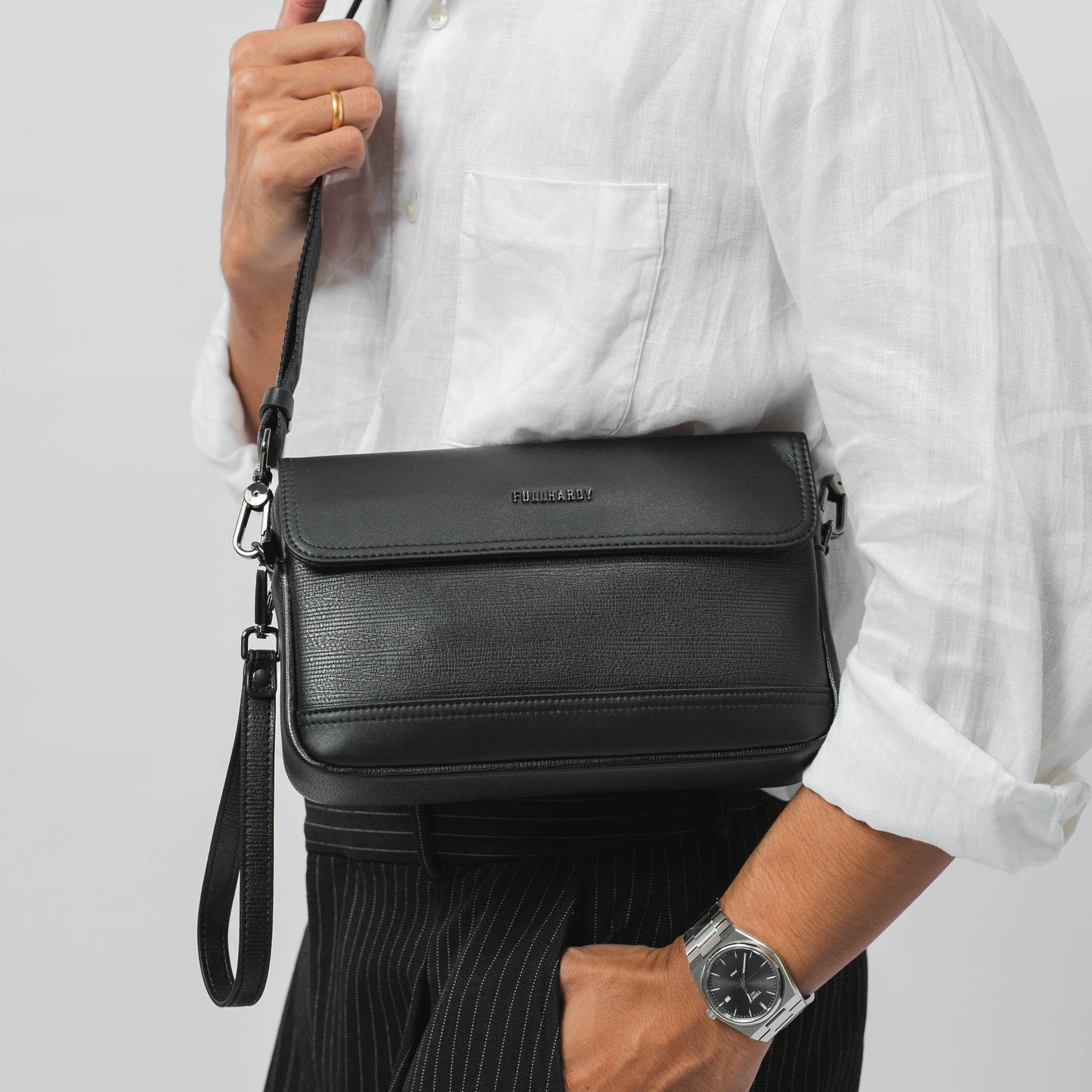 Tas Genggam Pouch Kulit - BYNNCK 2396-2 BL