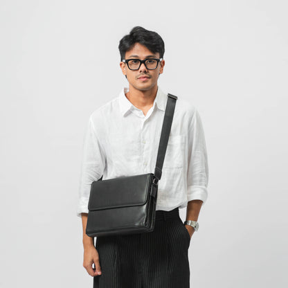 Tas Selempang Kulit - BLSP 7726-3 BL