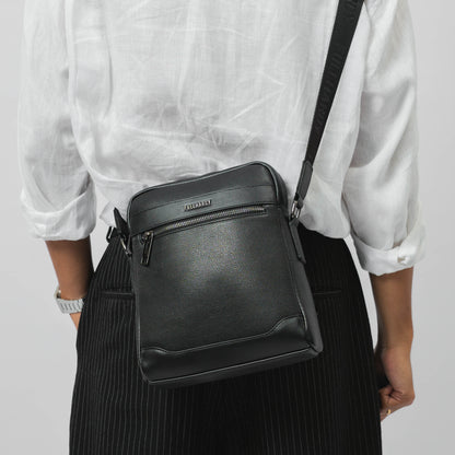 Tas Selempang Kulit - BYNSP 2451-1 BL