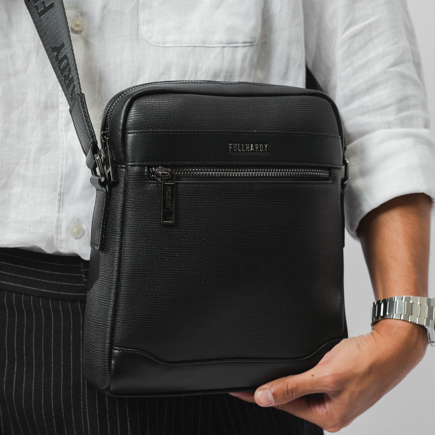 Tas Selempang Kulit - BYNSP 2451-1 BL