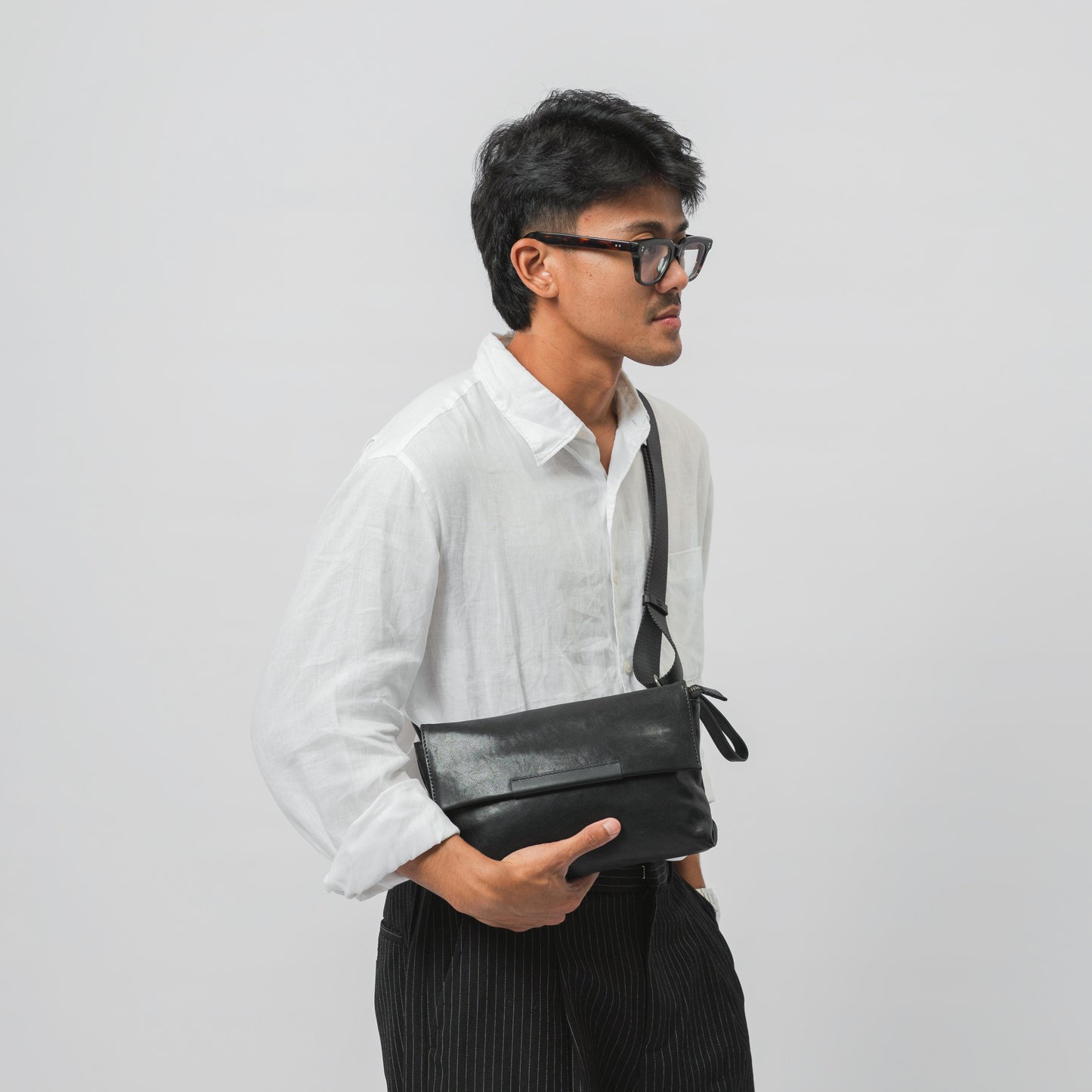 Tas Genggam Pouch Kulit - BLCK 8531 BL