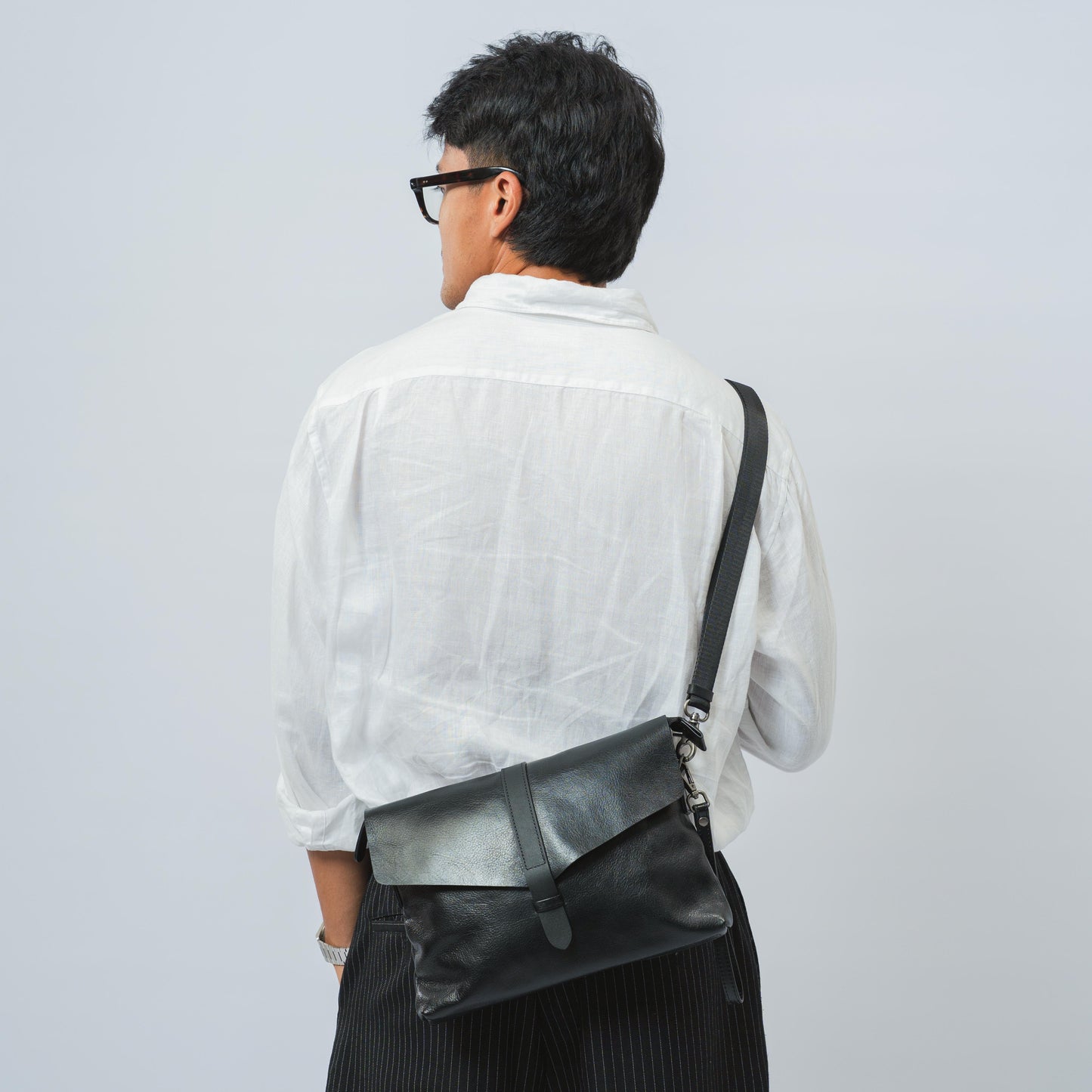 Tas Genggam Pouch Kulit - BLCK 8046 BL
