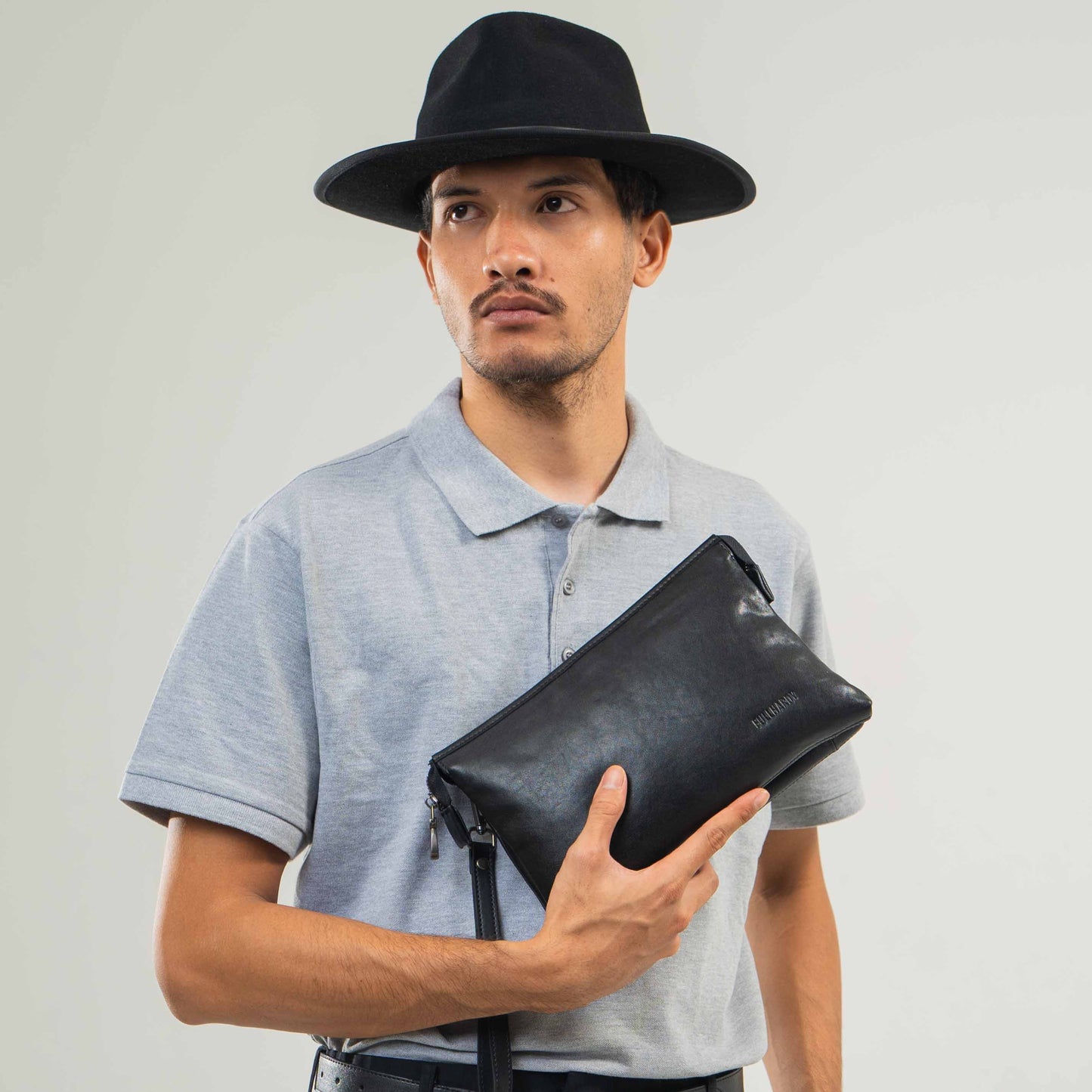 Tas Genggam Pouch Kulit - BLCK 8870