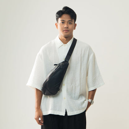 Tas Selempang Kulit - BLSK 8071 BL