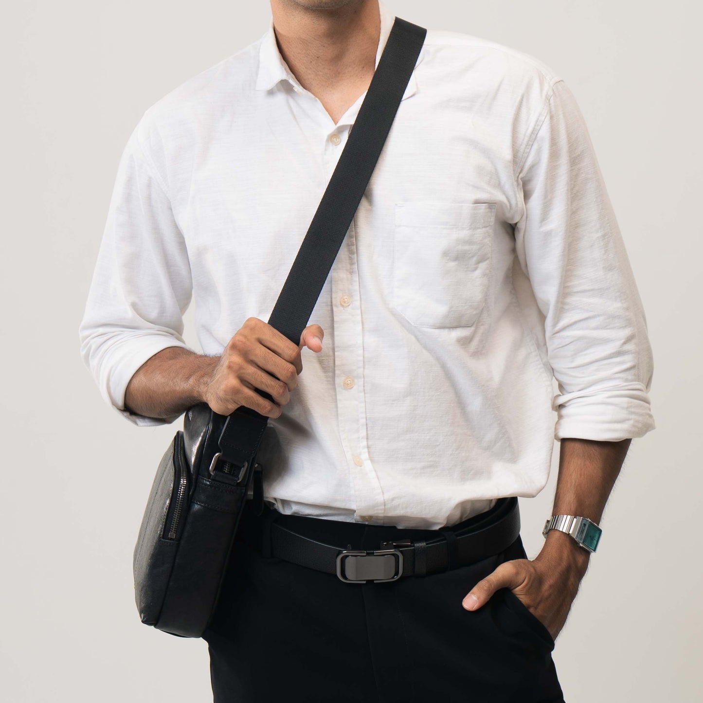 Tas Selempang Kulit - BLSP 26098 BL