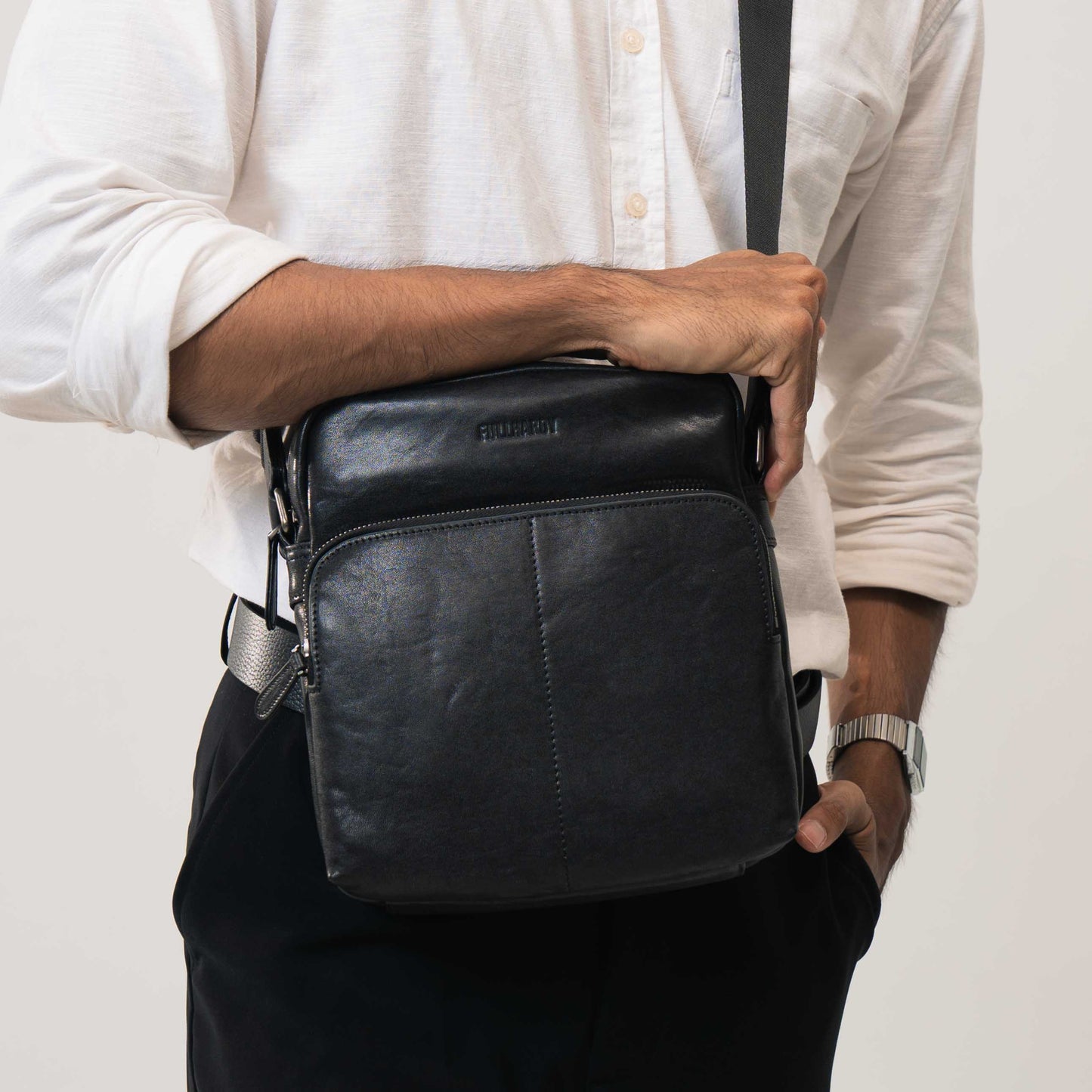 Tas Selempang Kulit - BLSP 26098 BL