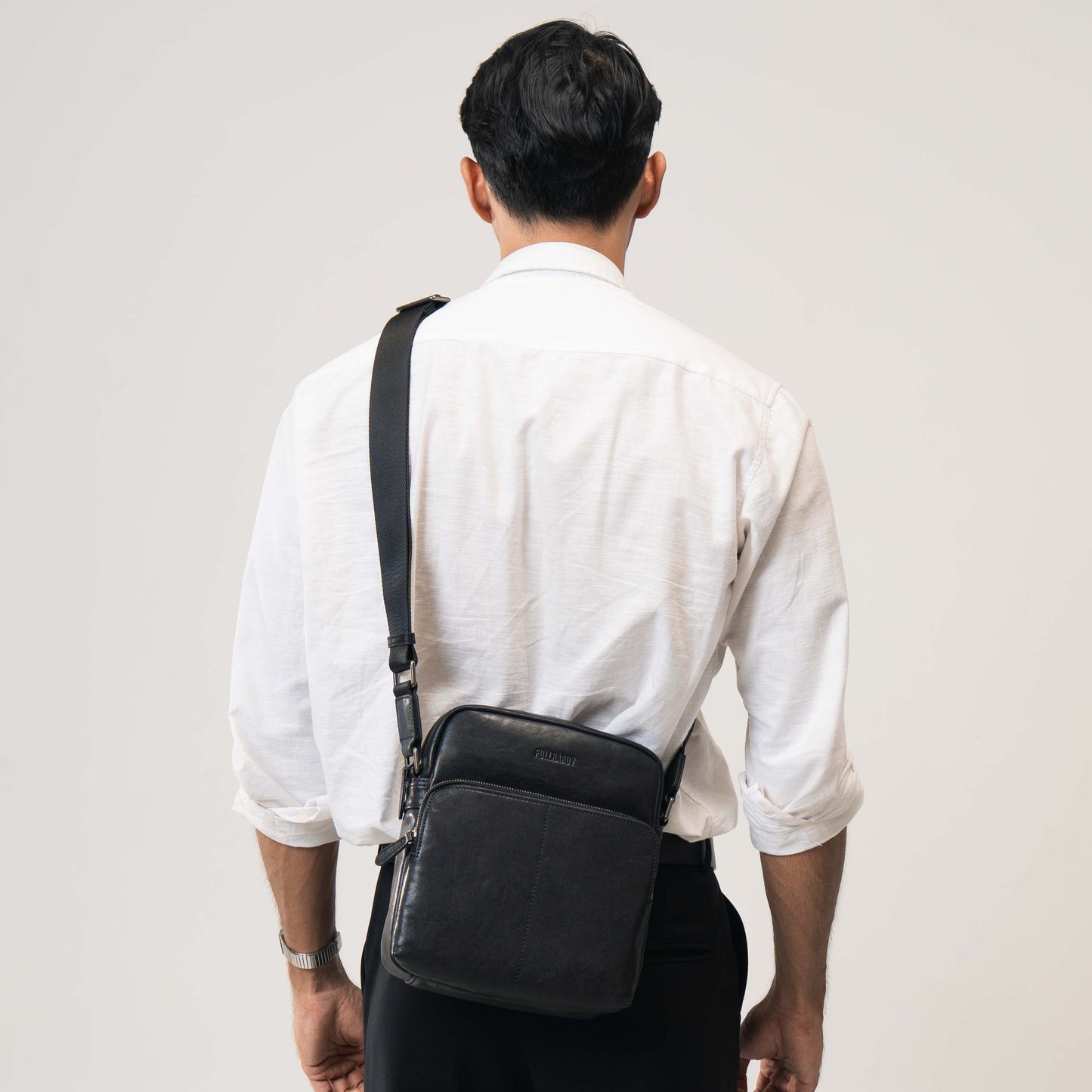 Tas Selempang Kulit - BLSP 26098 BL