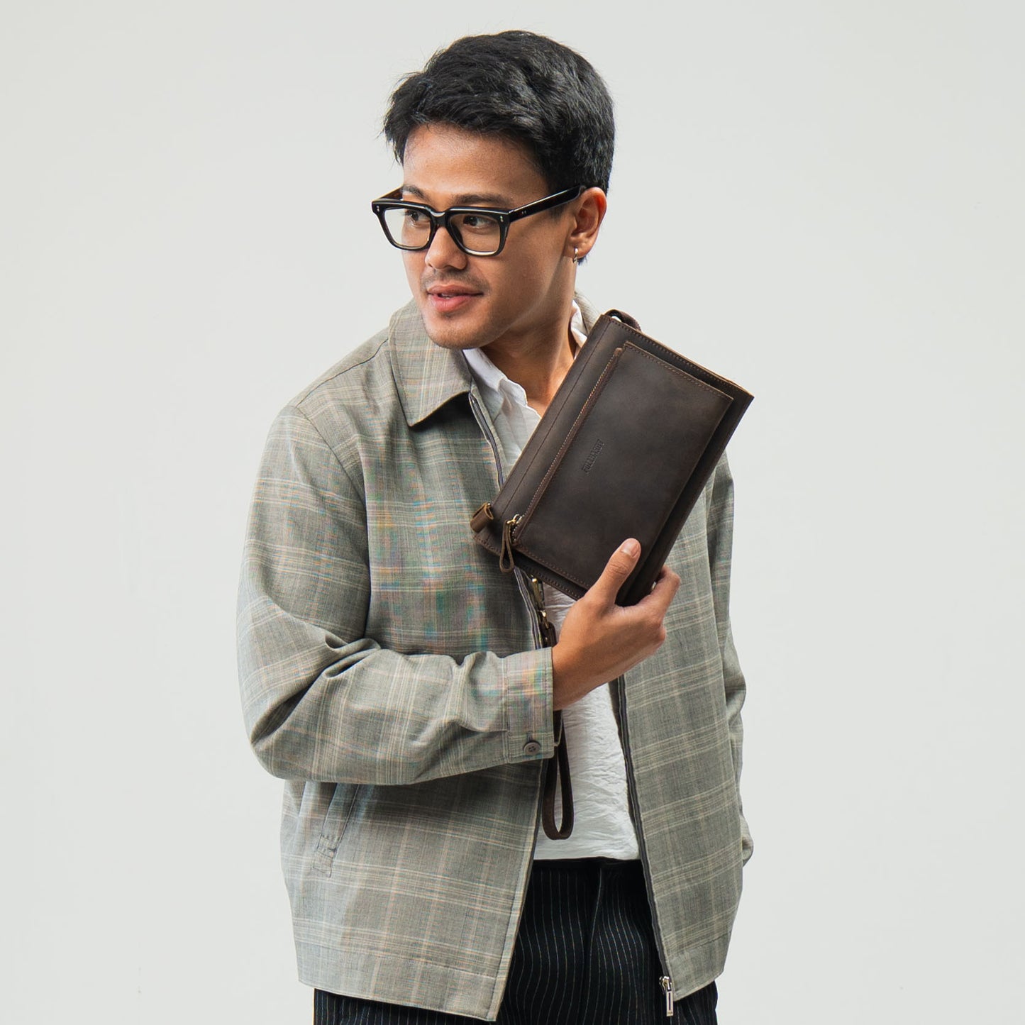 Tas Genggam Pouch Kulit - FKCKH 240310 CF