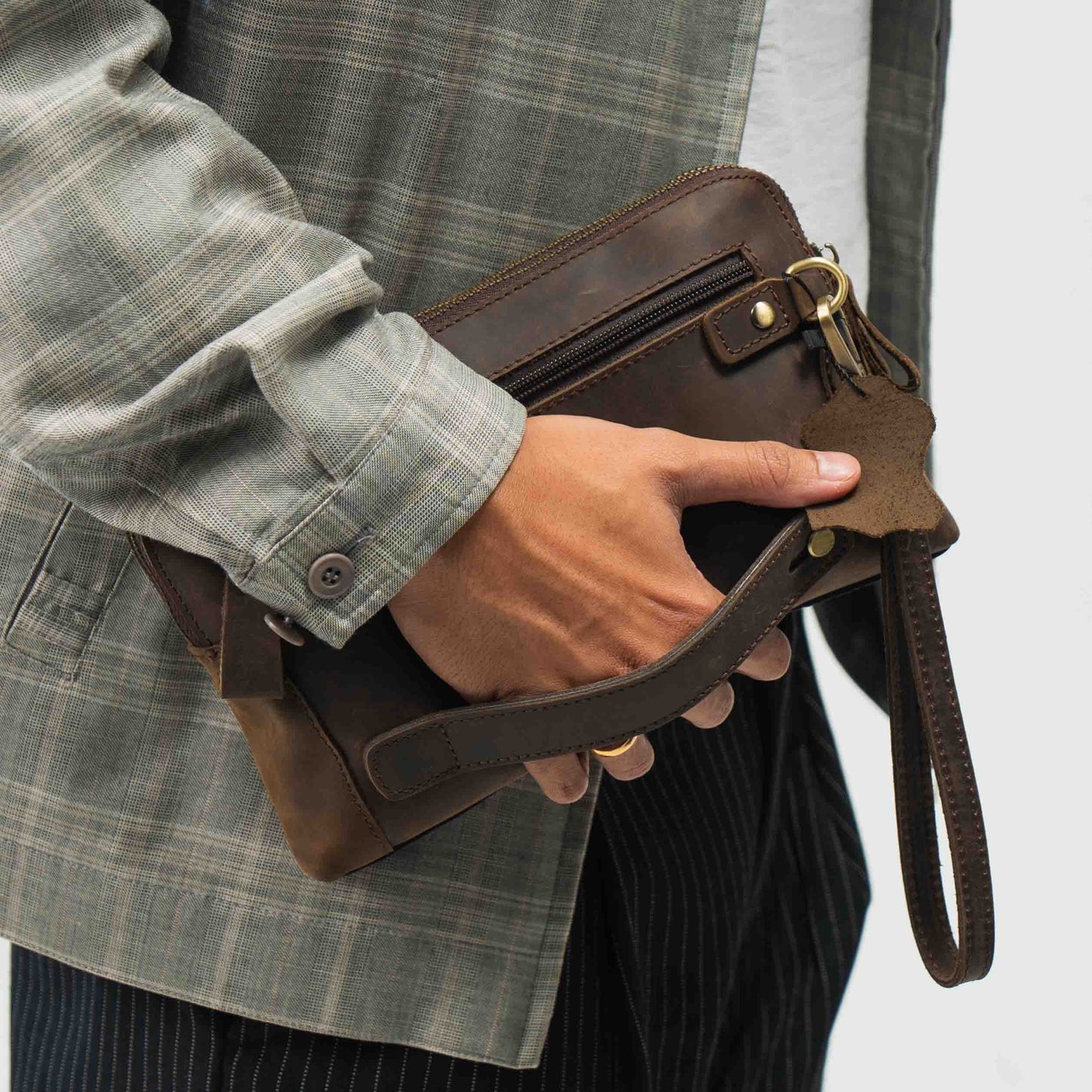 Tas Genggam Pouch Kulit - FKCKN 240307 CF