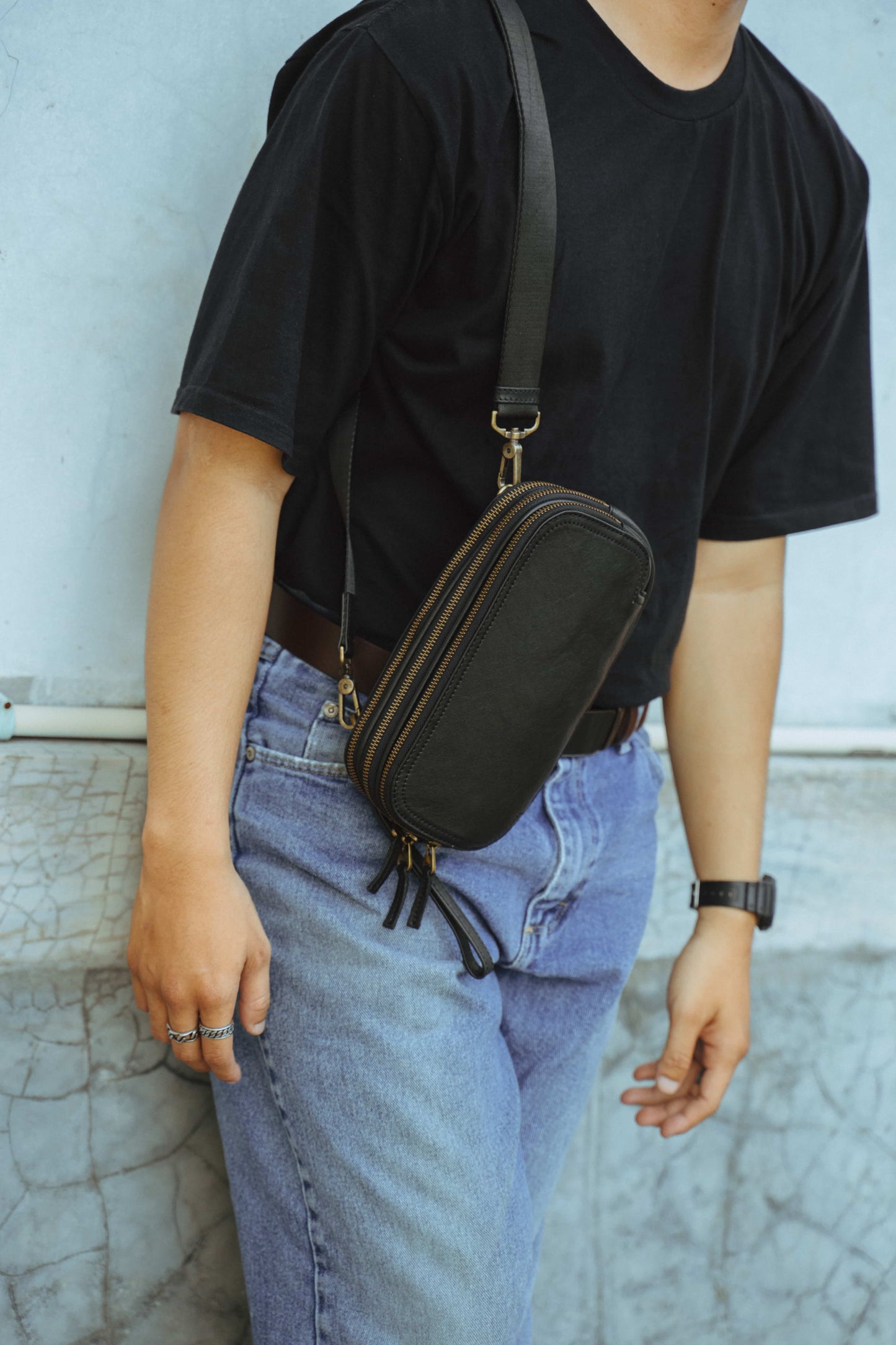 Tas Genggam Pouch Kulit BLCK 8896 BL