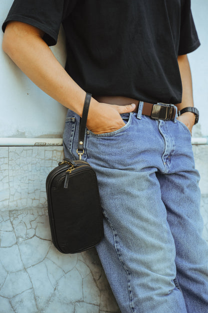 Tas Genggam Pouch Kulit BLCK 8896 BL