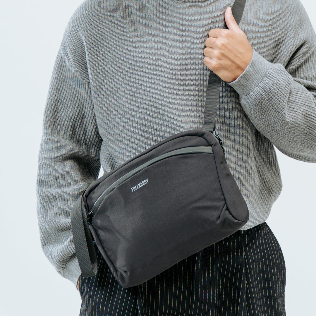 Tas Genggam Pouch Polyester - PLCK 7880