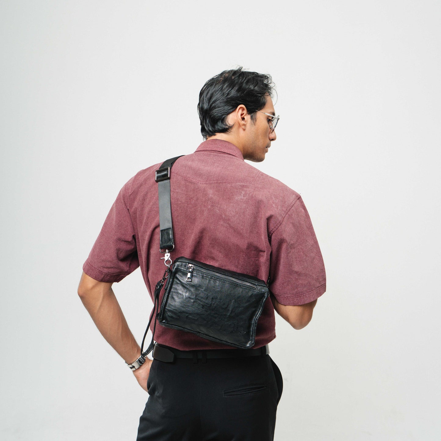 Tas Selempang Kulit - BYNSP 30679 BL