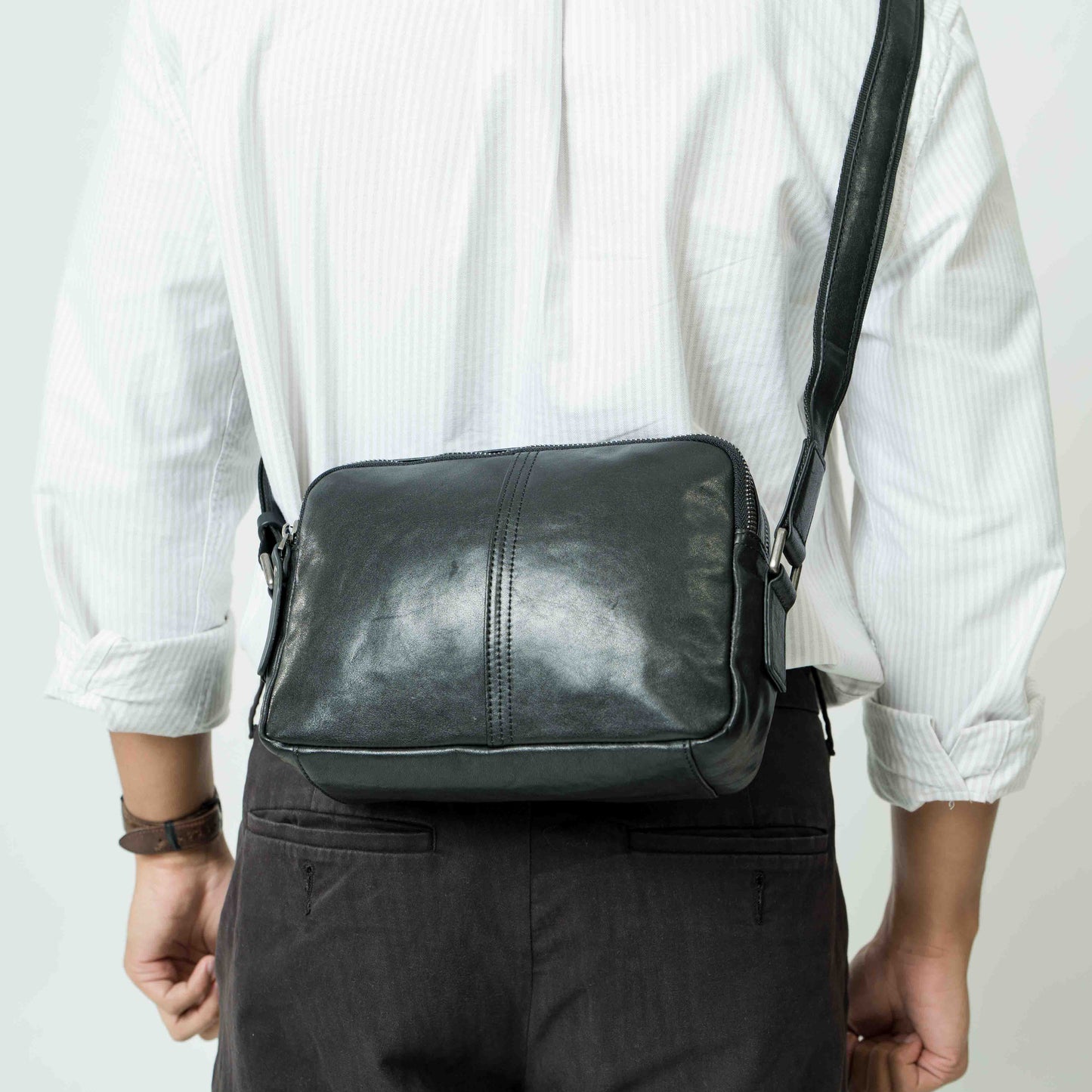 Tas Selempang Kulit - BLSP 8254 BL