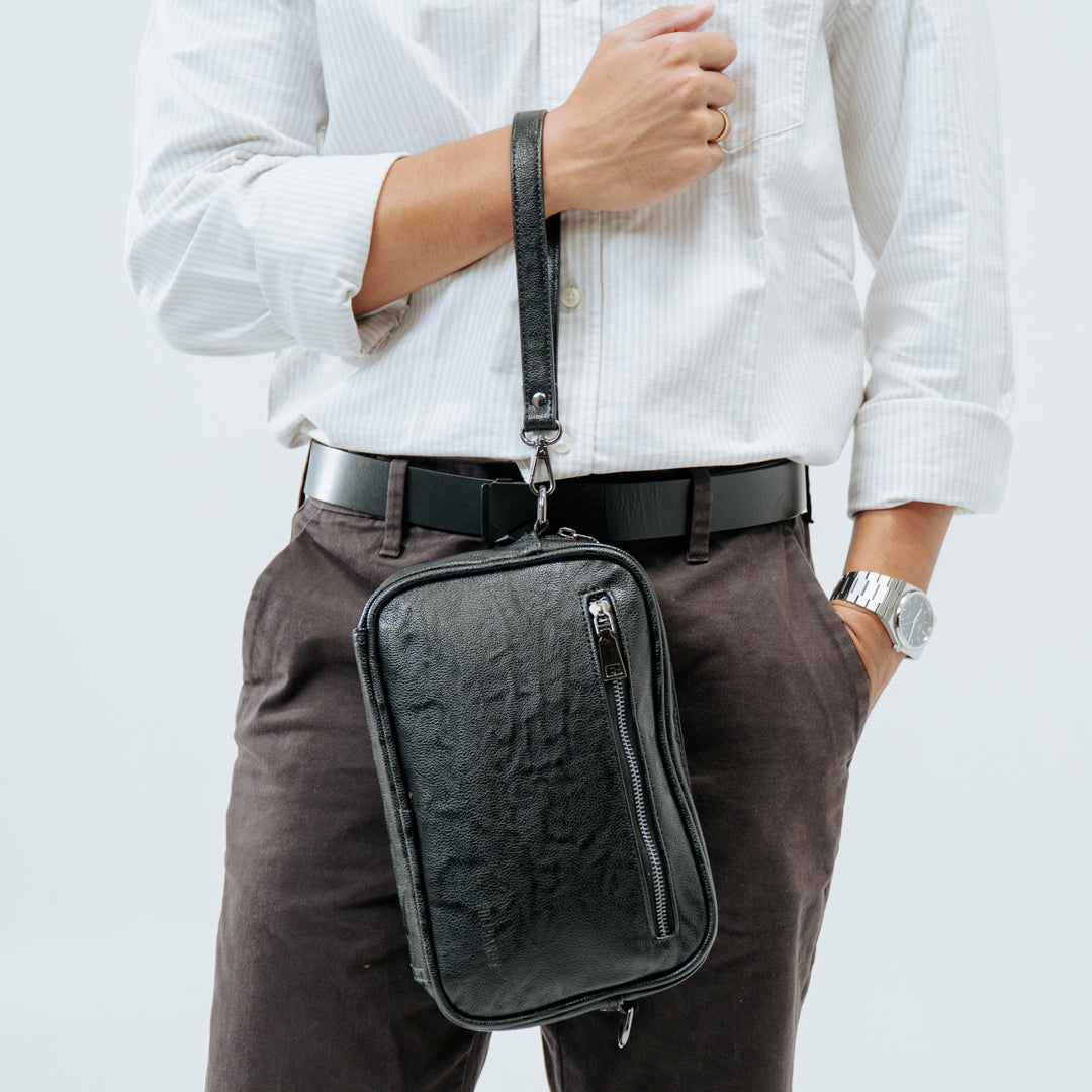 Tas Genggam Pouch Kulit - BYNCK 30686 BL